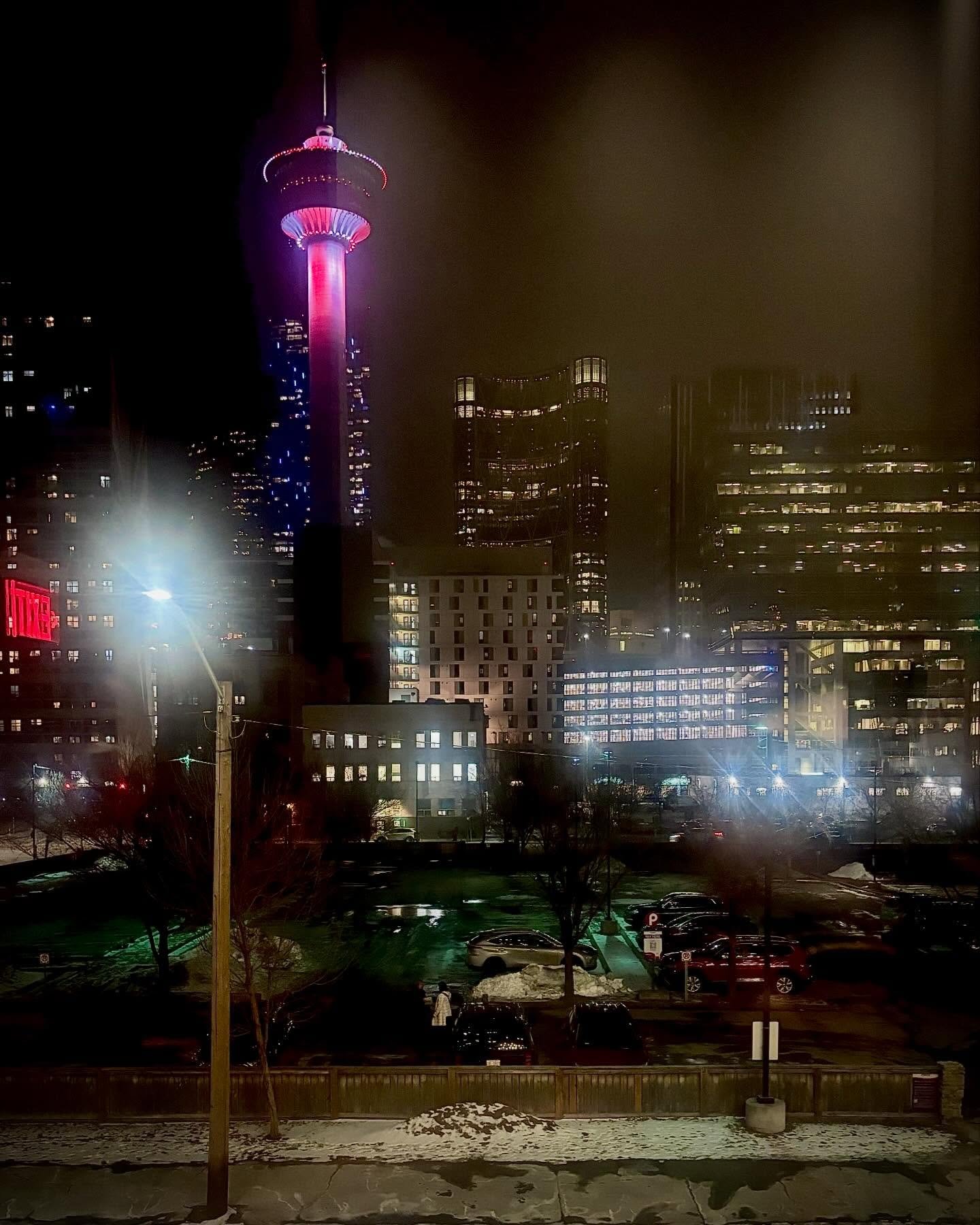 March continues 🌃 @yycbeltline book event 🐻 Me and the lads waiting for @awcanada breakfast 🥢 Daechwita with @elxcapitxn 💄 Demo at @maccosmeticscanada in @coreshopping 📒 Keeping print media alive with @dailyglobeyyc ❄️ Still winter