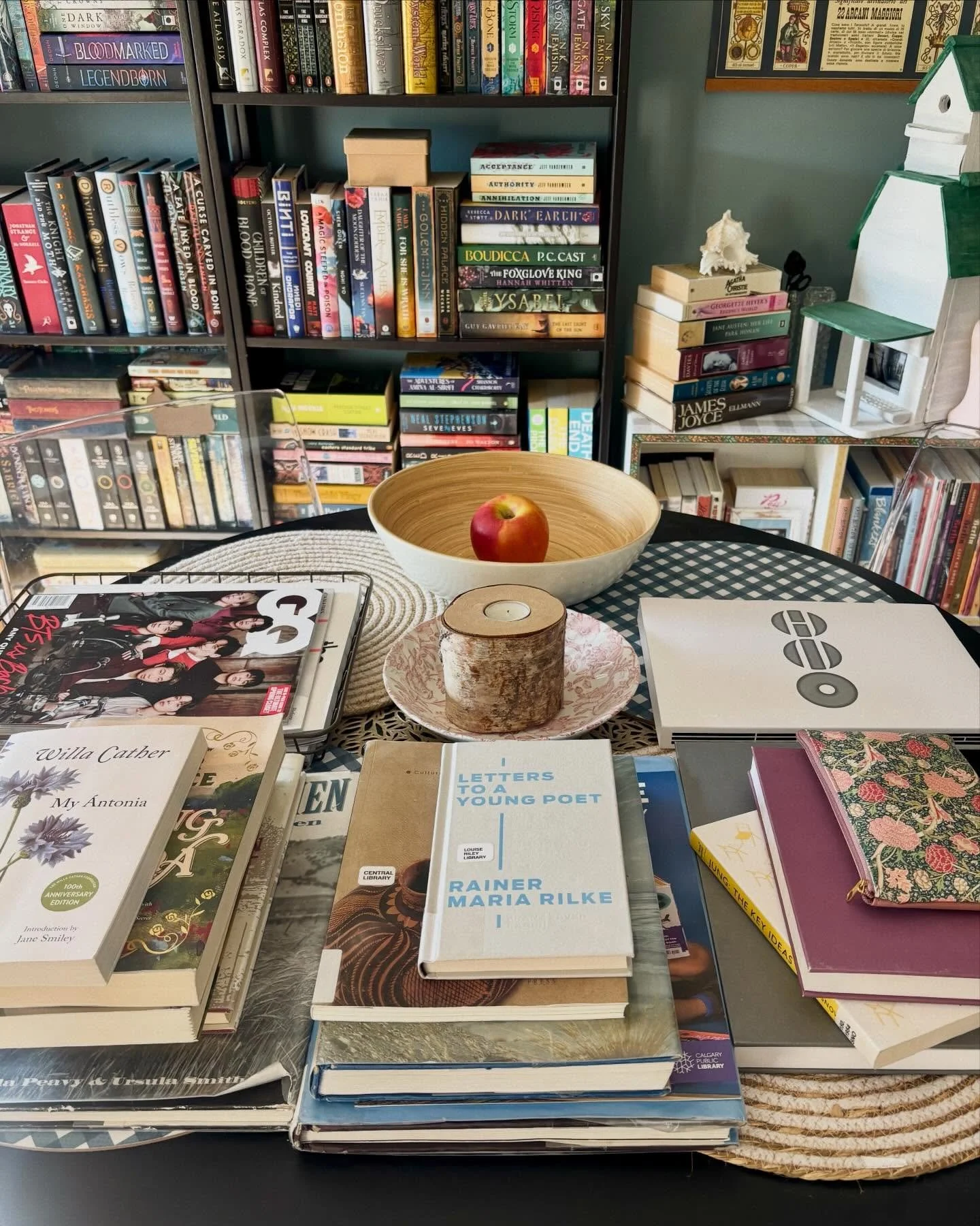 Sometimes all your current interests end up on the dining table ☺️ We have, clockwise... #arirang, sketching, @rkive approved library loans, Pioneer Women (deep dive), GQ MFs (2009 slang) 🙎🏻&zwj;♂️ Q1 almost complete and organizing for Q2! ☀️