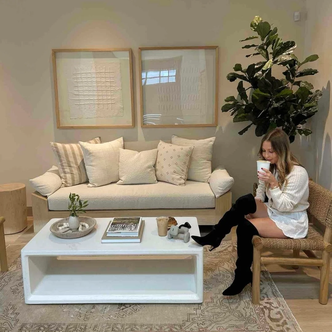 It&rsquo;s cozy season here at Olada and we&rsquo;re not mad about it ☕️

Enjoy a little quiet time in our sweet lounge after class!

#oladalife #carpinteria #boutiqueyogastudio #pilatessantabarbara #santabarbaracounty