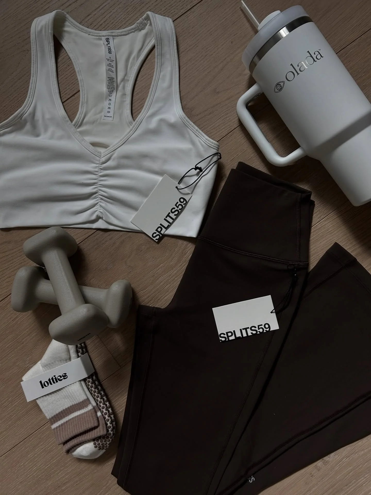 November fit unlocked 🤎 @splits59 

&bull;

&bull;

#oladalife #splits59 #carpinteriayoga #santabarbarayoga #pilatesstudio