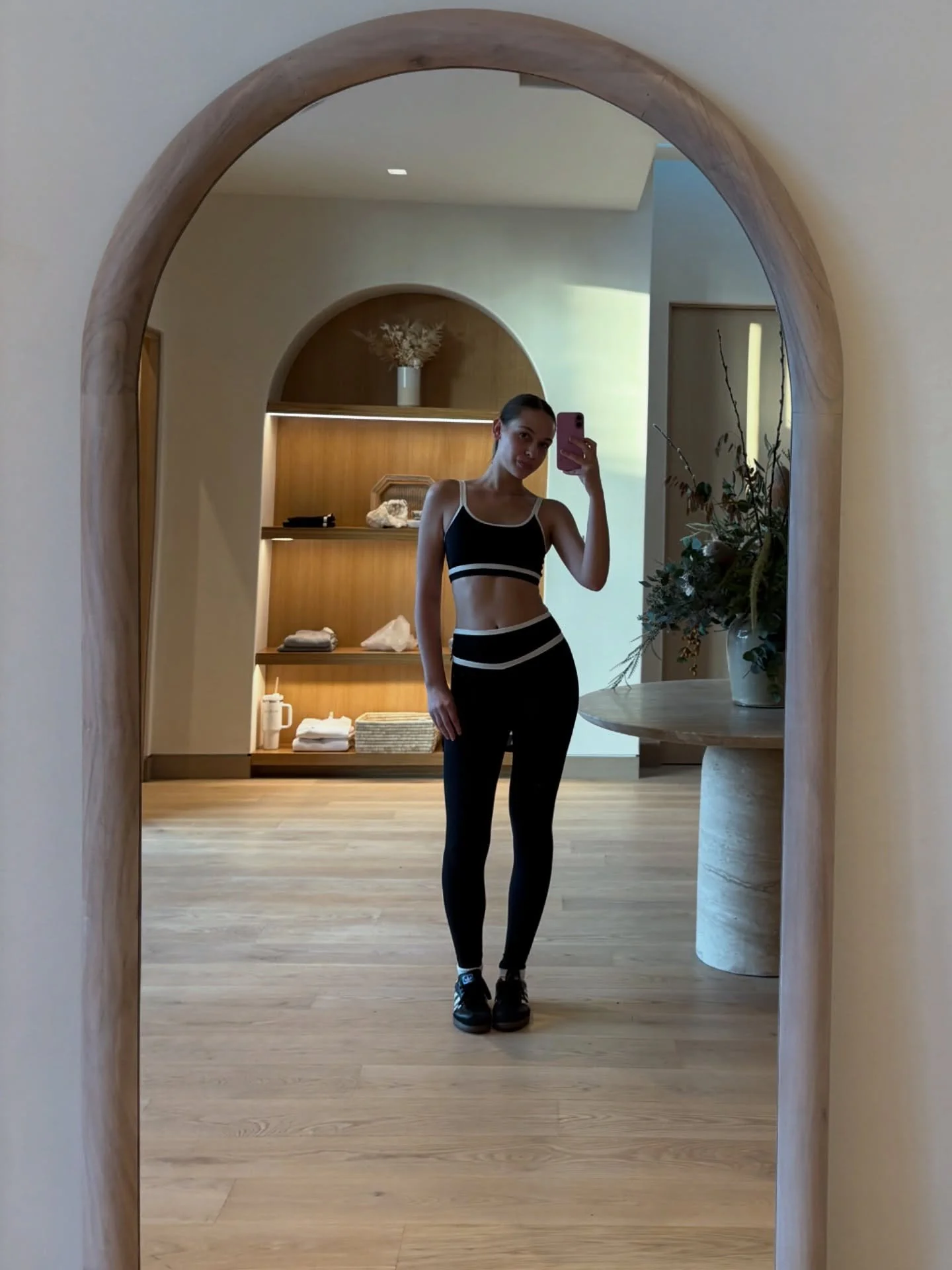 Snap a pic of your post workout glow and tag us! We&rsquo;d love to feature you xx 

&bull;

&bull;

@splits59 @sullivanriechel 
#oladalife #splits59 #yogaboutique #pliatesreformer #yogastudiocarp