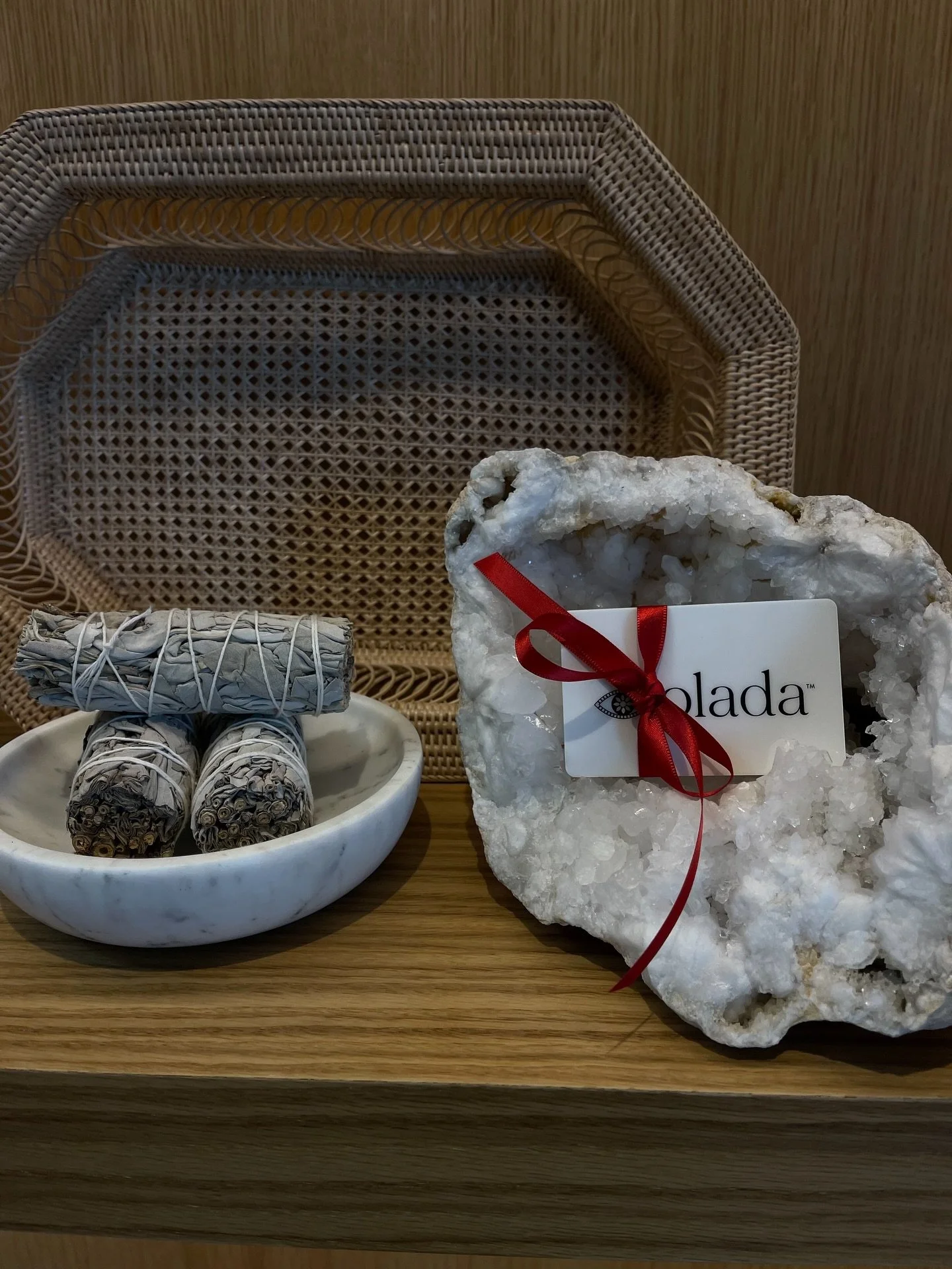 &ldquo;The perfect gift doesn&rsquo;t exi&mdash;&mdash;&ldquo;

Oh wait, yes it does! Grab your gift card in the boutique today!

#carpinteria #lindensquare #oladalife #reformerpilates #carpyoga