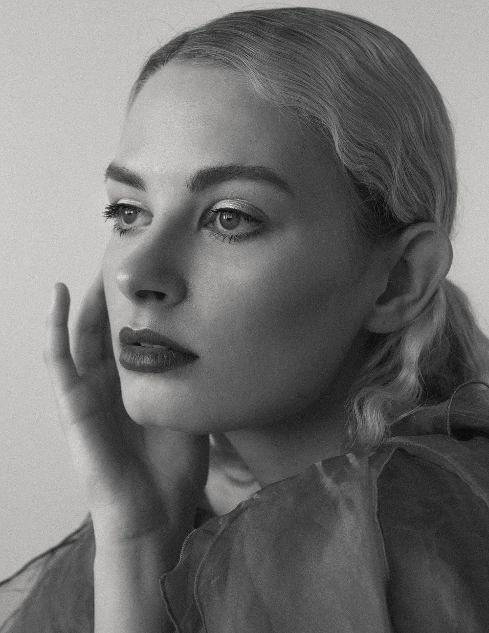 Briar Rose — GMARO Magazine Fashion Beauty Art