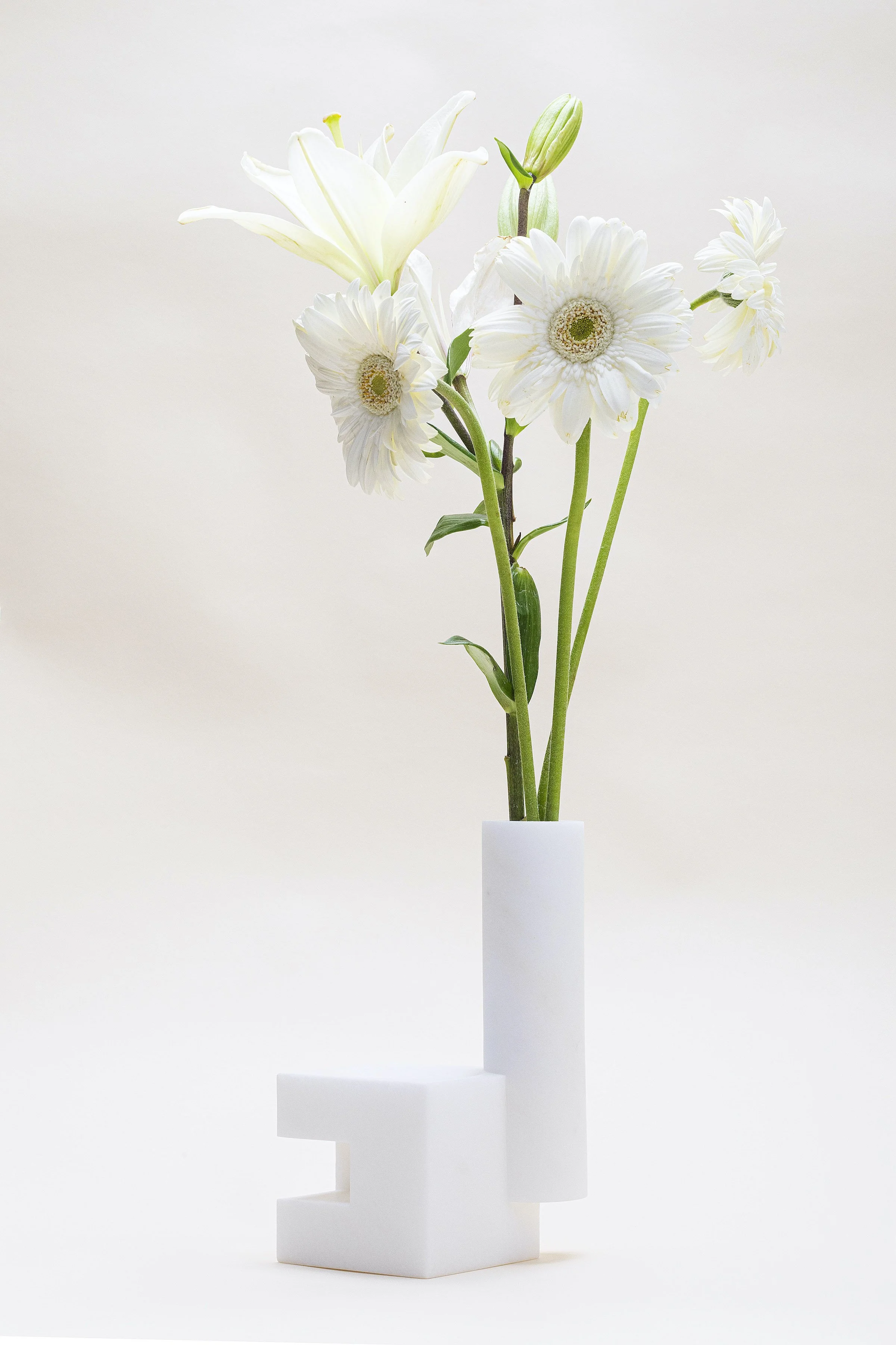 jorge-diego-etienne-galeana-florero-tubo04.jpg