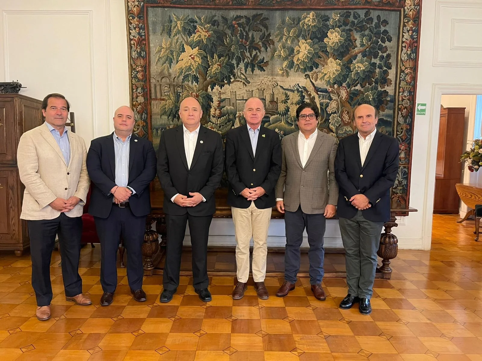 AB Chile participa en instancia de diálogo sobre el futuro del sector agrícola y alimentario