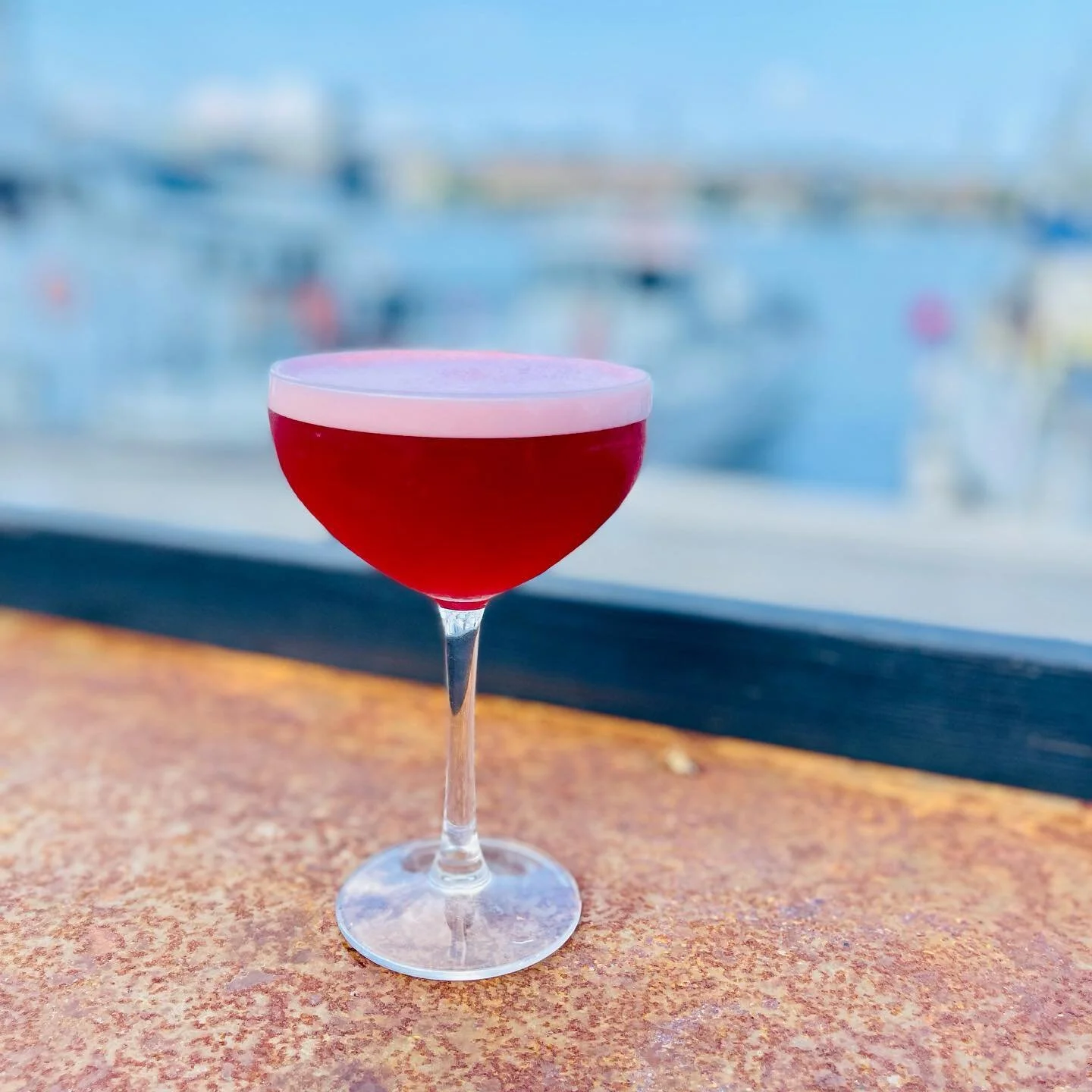 APEROLITAN - Torpedverkstans egenkomponerade drink perfekt n&auml;r  SOMMARDAGARNA FORTS&Auml;TTER - kom f&ouml;rbi p&aring; AW, lunch eller middag, v&aring;r uteservering garanterar semester - och sk&auml;rg&aring;rdsfeelning hela veckan. Sj&auml;lv