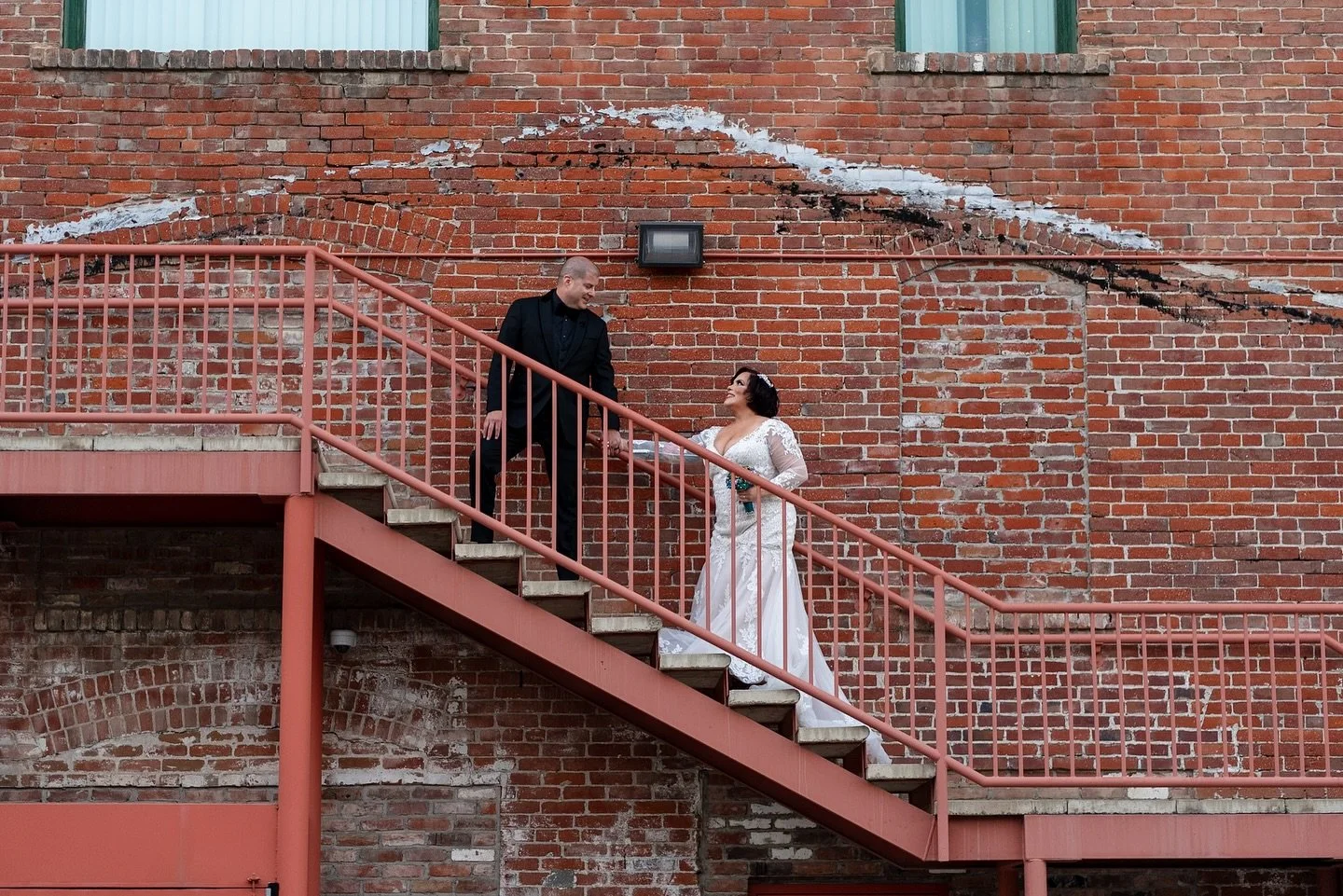 Congratulations Brian & Christina 🍾! It’s such an honor I got to capture their beautiful wedding! 
.
Wedding Photographer: Nicholas Sitarski
Venue: Loft 84
DJ: 1Djrhythmic
.
#weddingphotographer #wedding #Riversideweddingphotographer #sout