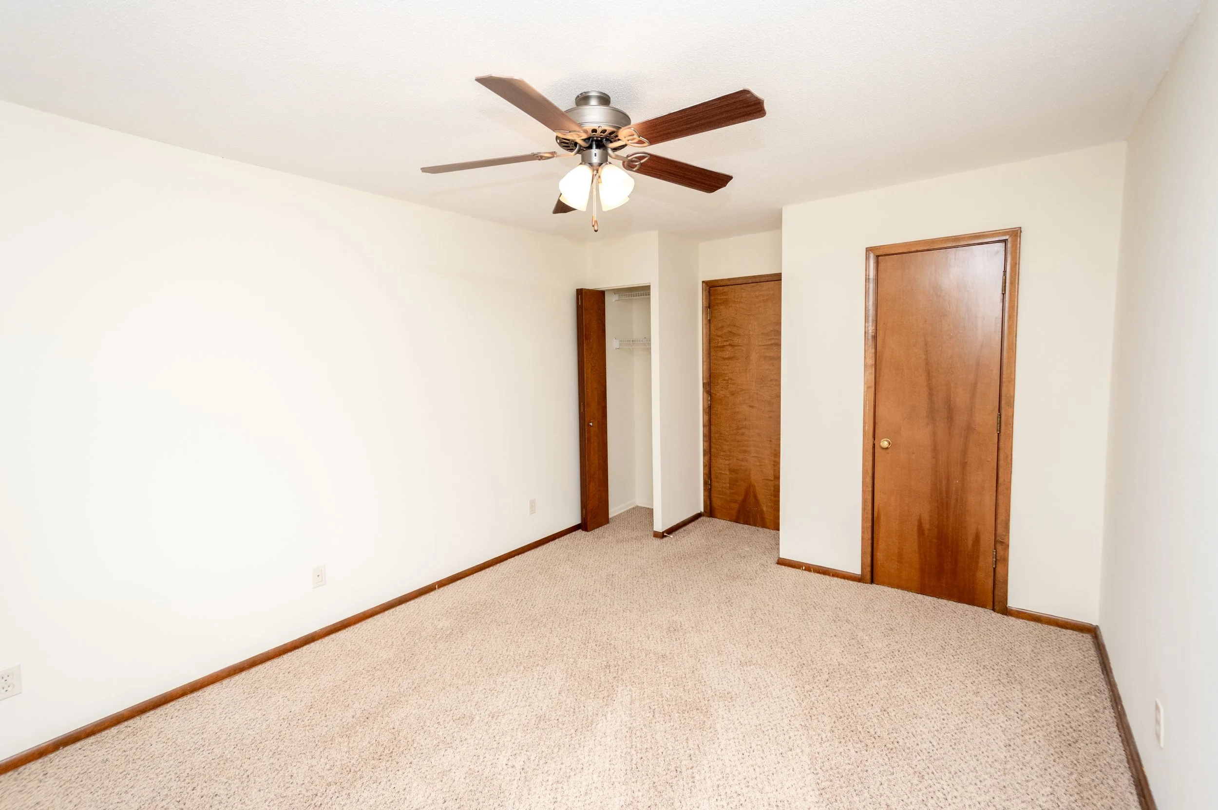 Colfax Manor Central Lakes of Uptown