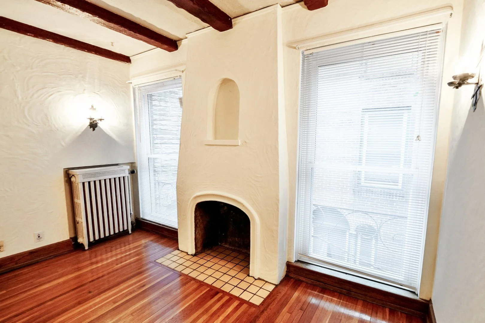 El Capitan Central Lakes of Uptown