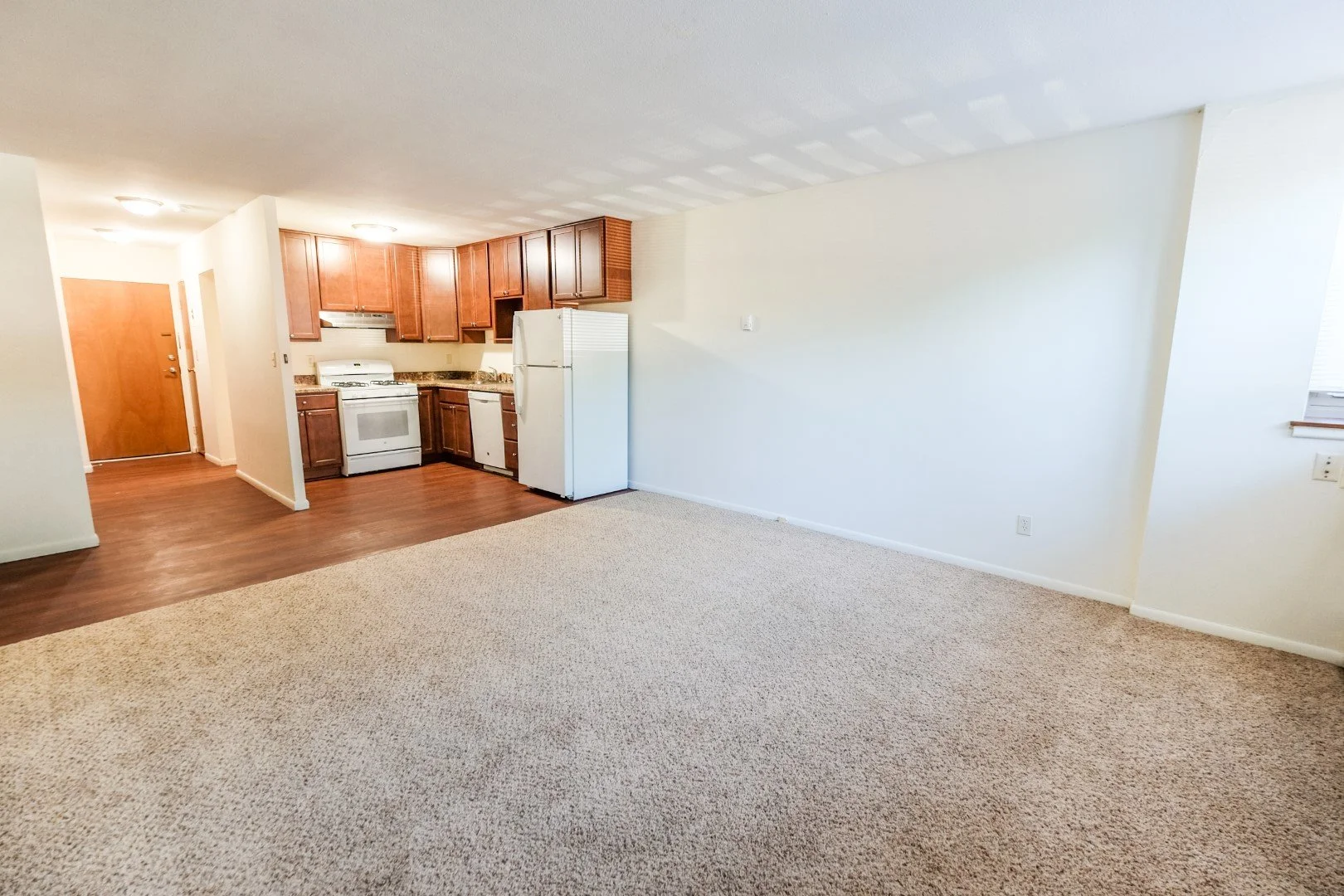 Colfax Terrace Central Lakes of Uptown