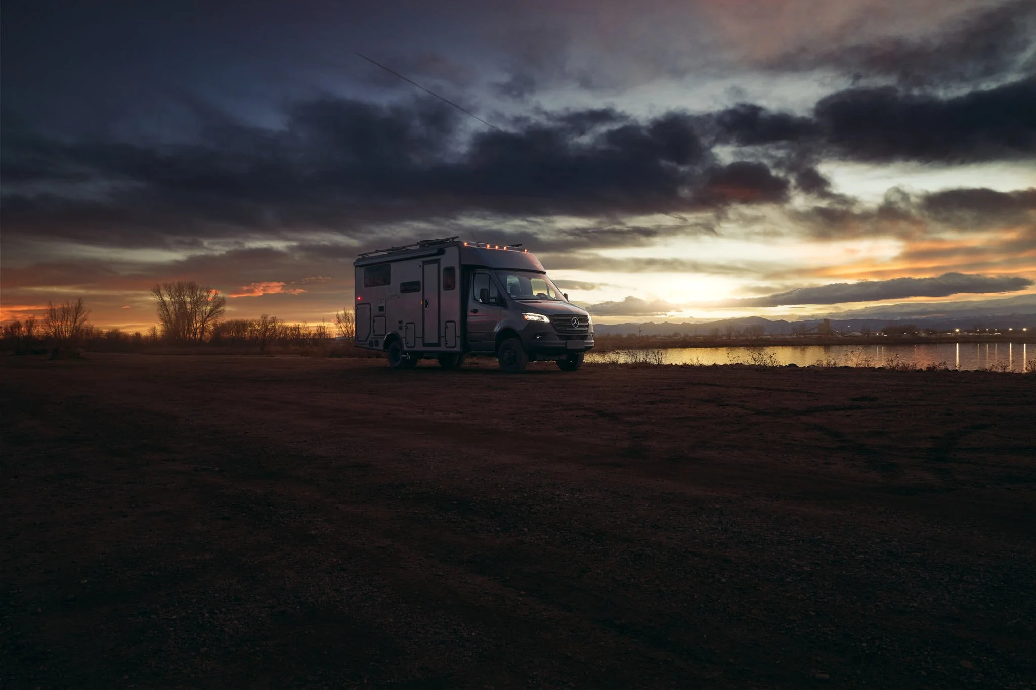 winnebago_ekko_van_automotive_photographer_denver_ _45.jpg