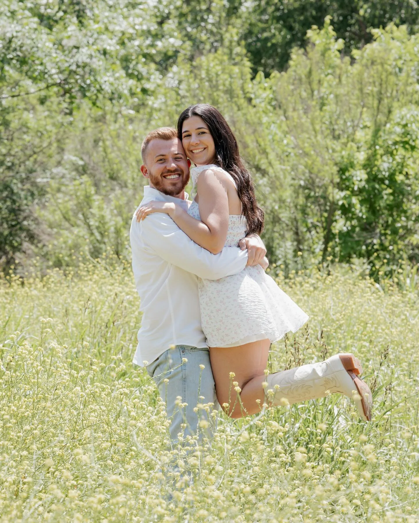 emily and stephen 🤍💍
&bull;
&bull;
&bull;
#engaged #engagementphotography #engagementphotographer #nyphotography #nyphotographer #couplephotography