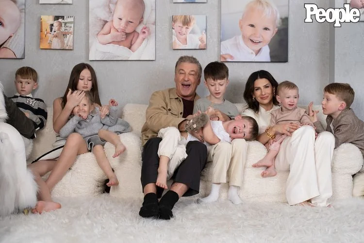 alec-hilaria-baldwin-PEOPLE-3-3ffd1121a4ec42cda6c38c340726801c.jpg