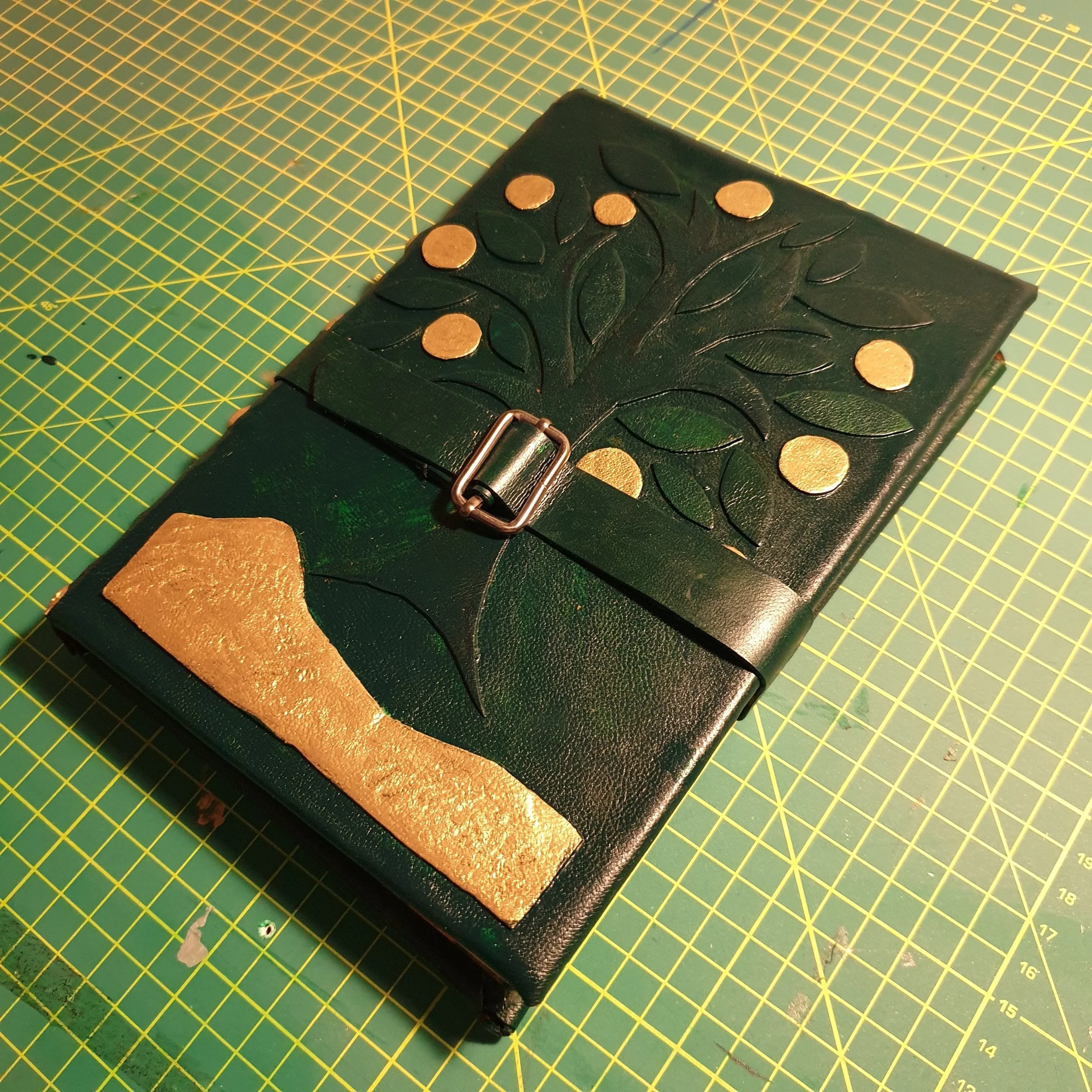 Steampunk Character 2020
(Book Binding)