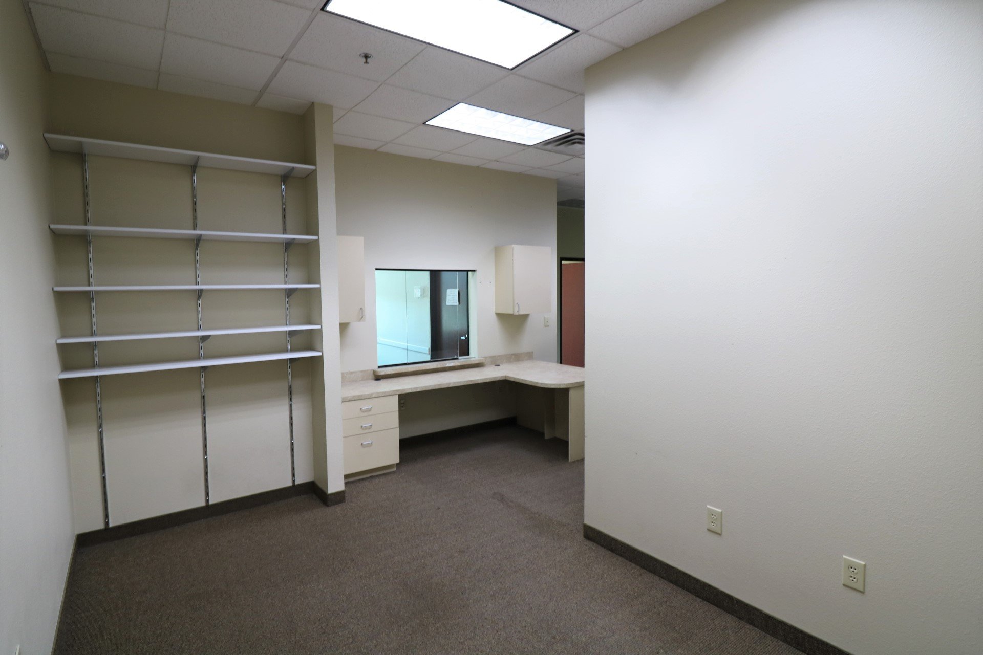 Vacant 4.jpg
