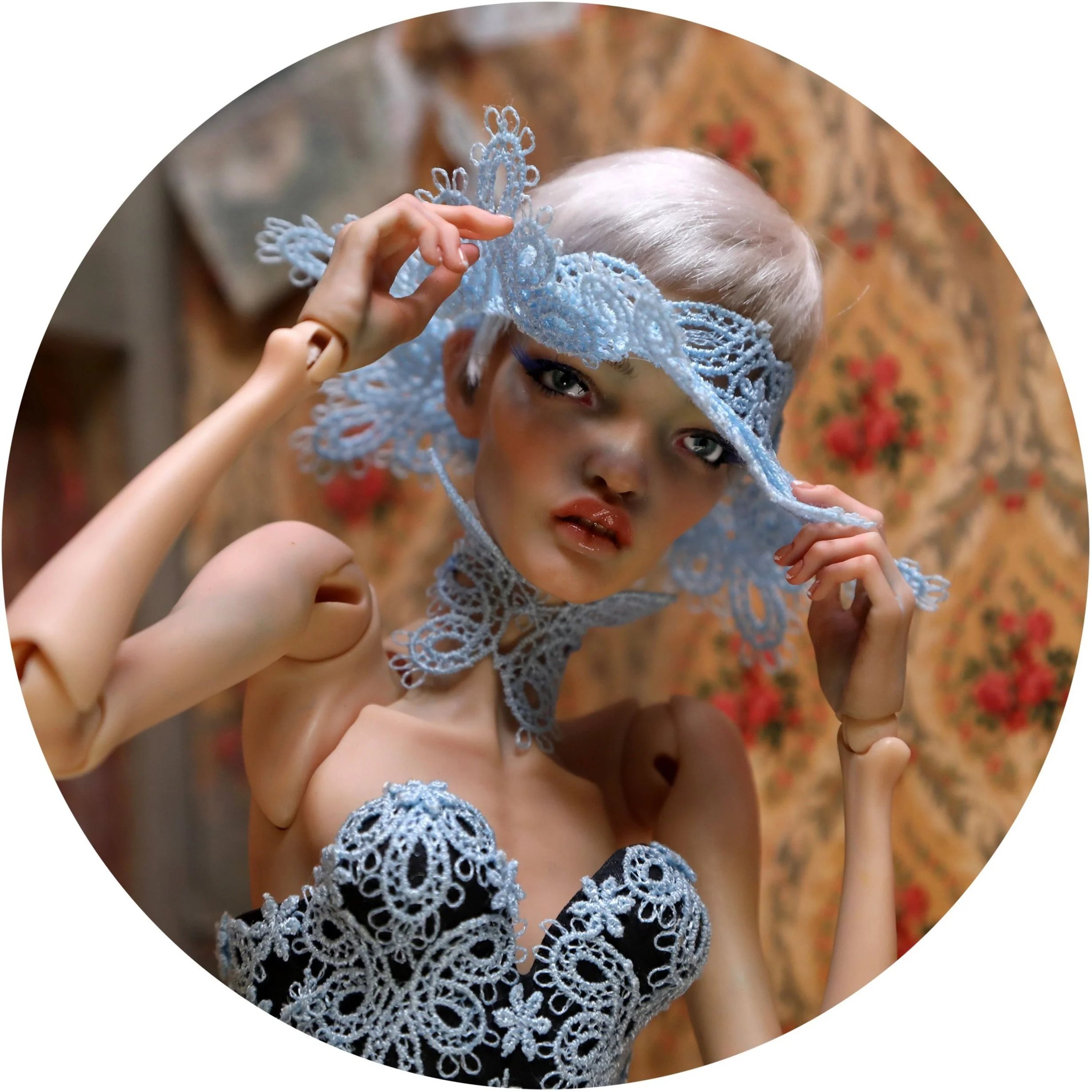 Lace-on-Lashes1.jpg
