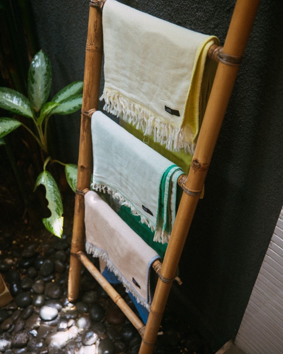 your towels as art 🖼️ 👌

#usefulart #artyouuse #artinyourhouse #sodomino #createart #dominomag  #homewithrue #ruemagazine #myhousebeautiful #designinspiration #dwellmagazine #nycinteriordesign #ladesign #designscene #ladesigner #ecodesigner #ecokid