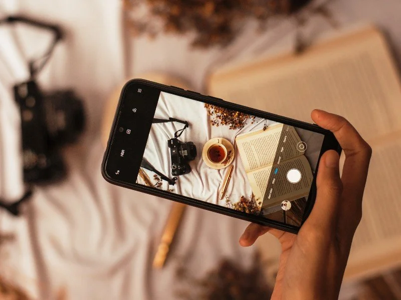 Telephone with Images