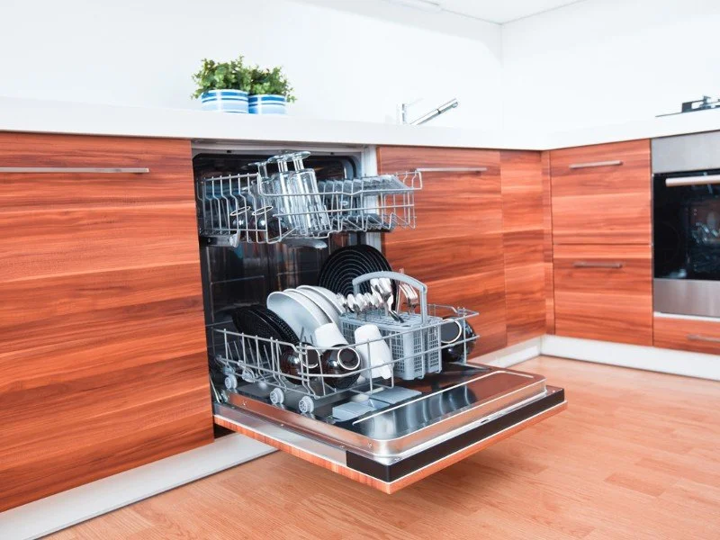 Efficient dish loading for cleanliness.