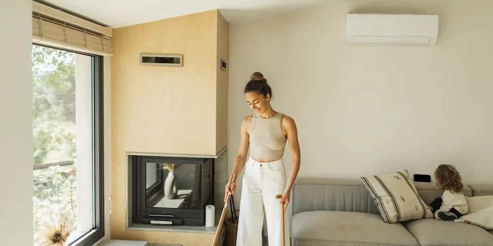 8 Things Cleaning Professionals Always Toss Before Guests Arrive