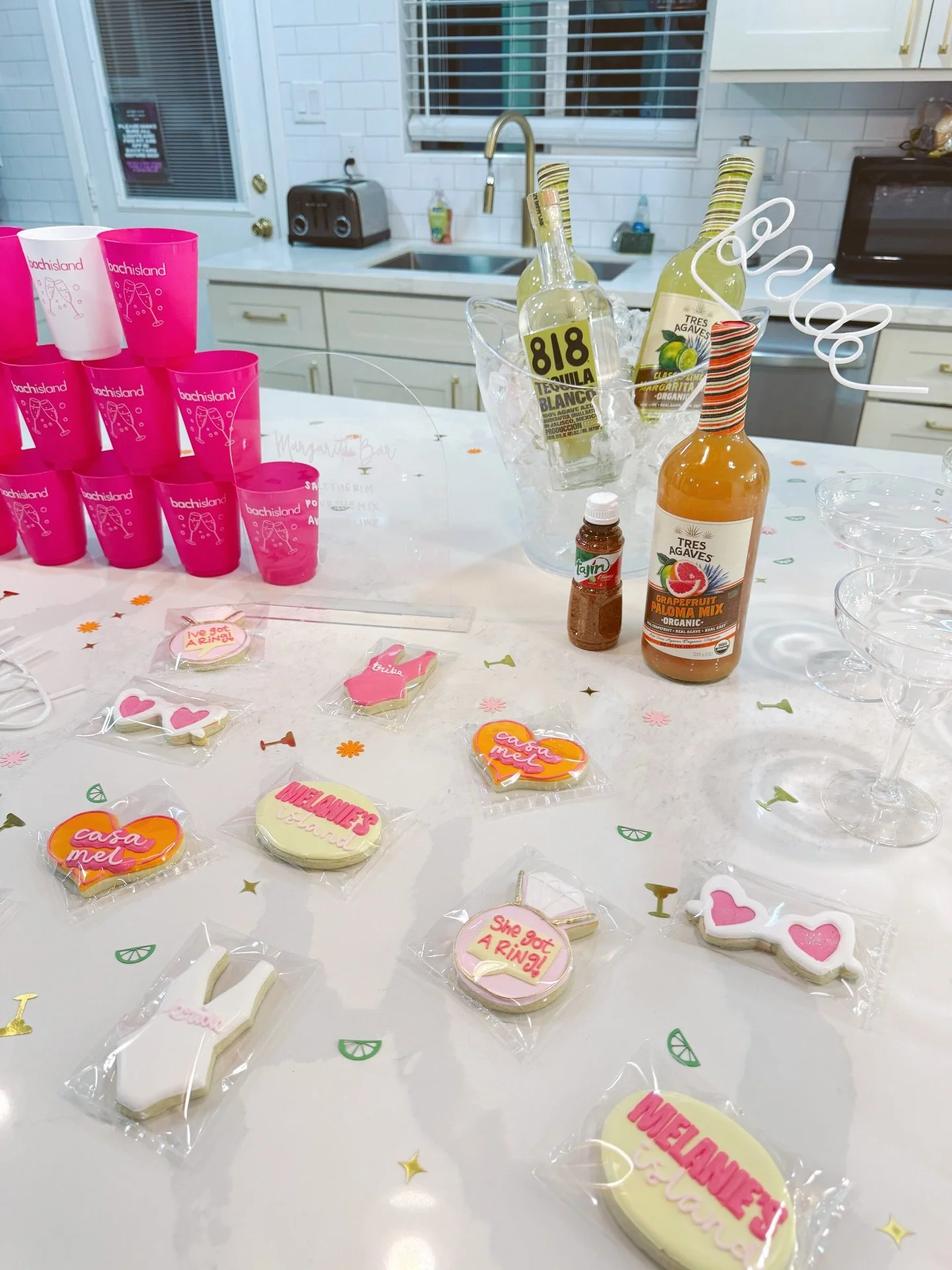 she got a text 🏝️💖