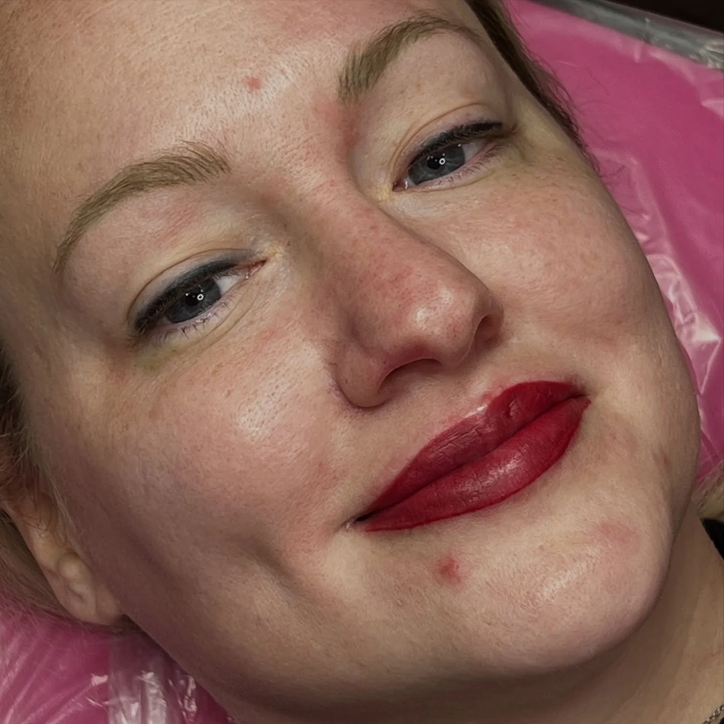 Lip blush + eyeliner = less time doing your makeup every morning, not worrying about it washing/rubbing/sweating off

Time to do something for yourself and book a free consultation With @beauty.by.vixen