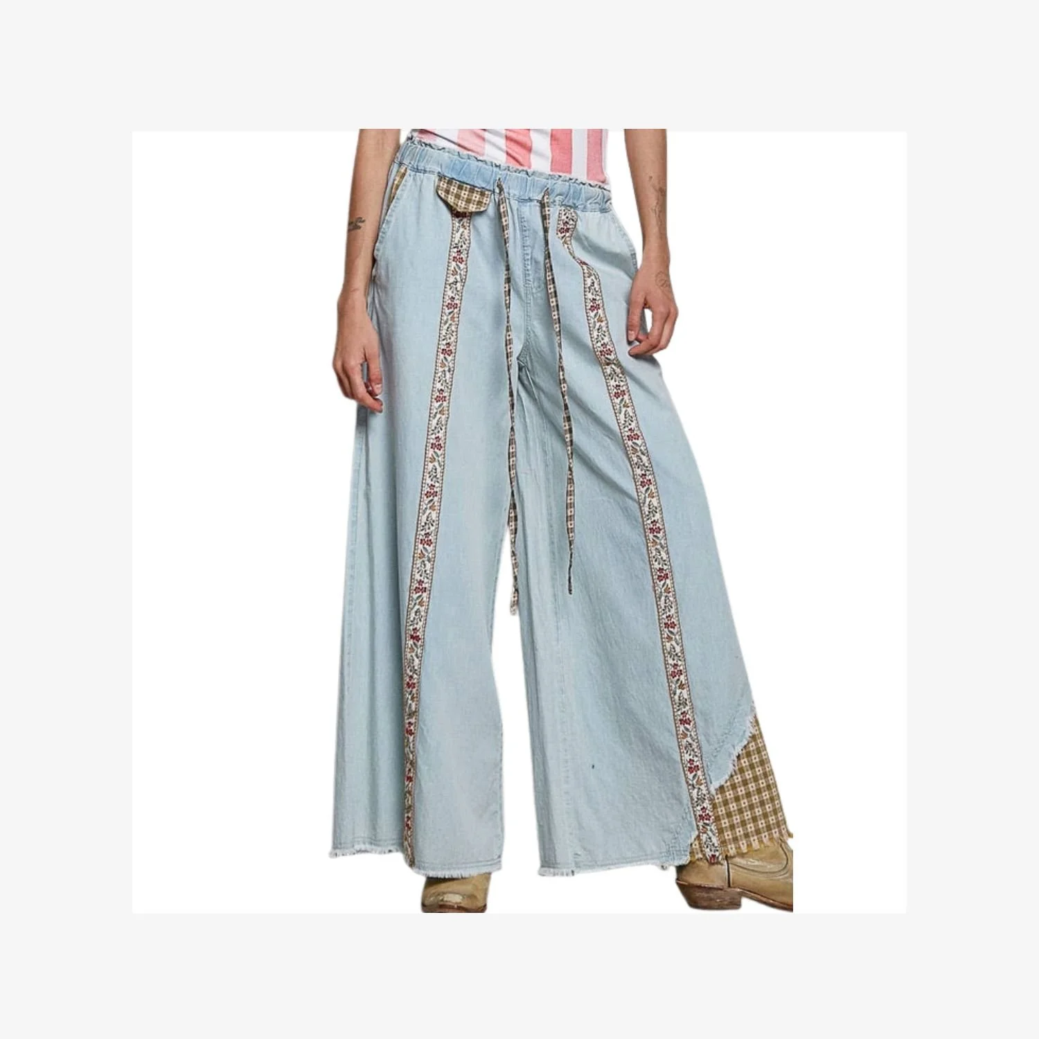 Contrast Buckle Back Floral Trim Woven Pants – Denim Multi