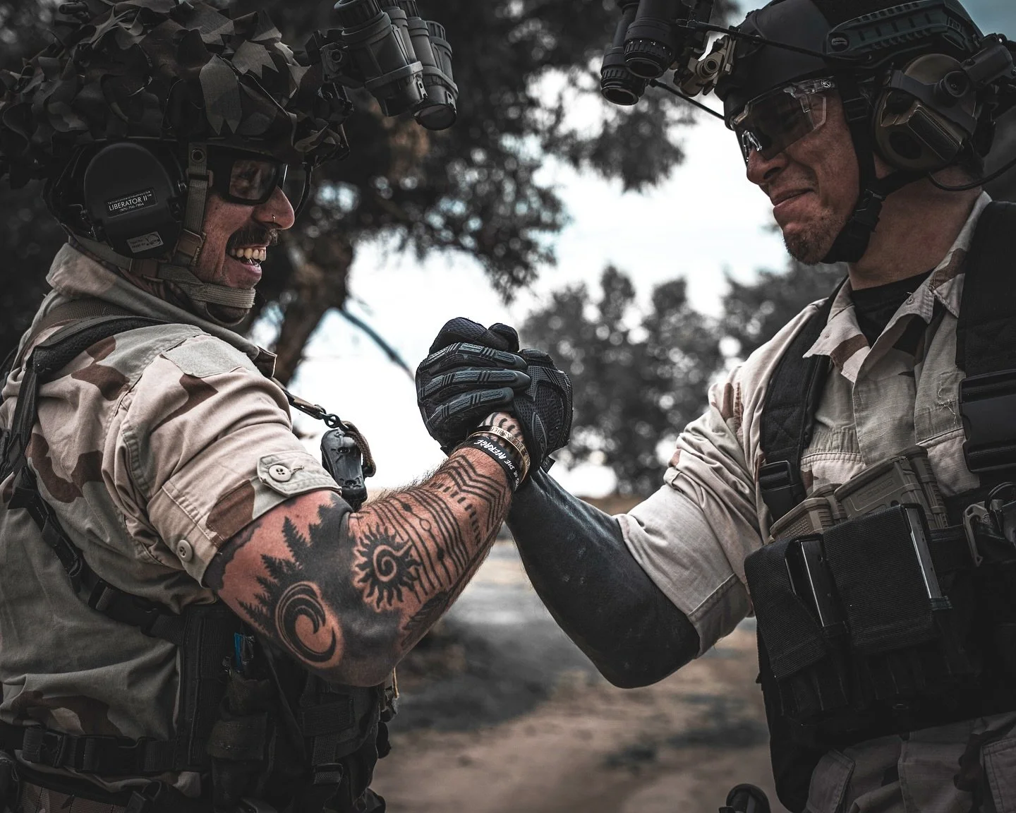 &ldquo;Dillon, you son of a bitch!&rdquo;
.
@rangedaddyactual 
@box.of.monsters 
@bedarekanize 
@babyface_outlaw 
.
#predator #dillonyousonofabitch #80saction #nightvision #desertcamo #quadnods #nods #operatoraf #delta #deltaforce #cag #darkwolf #jac