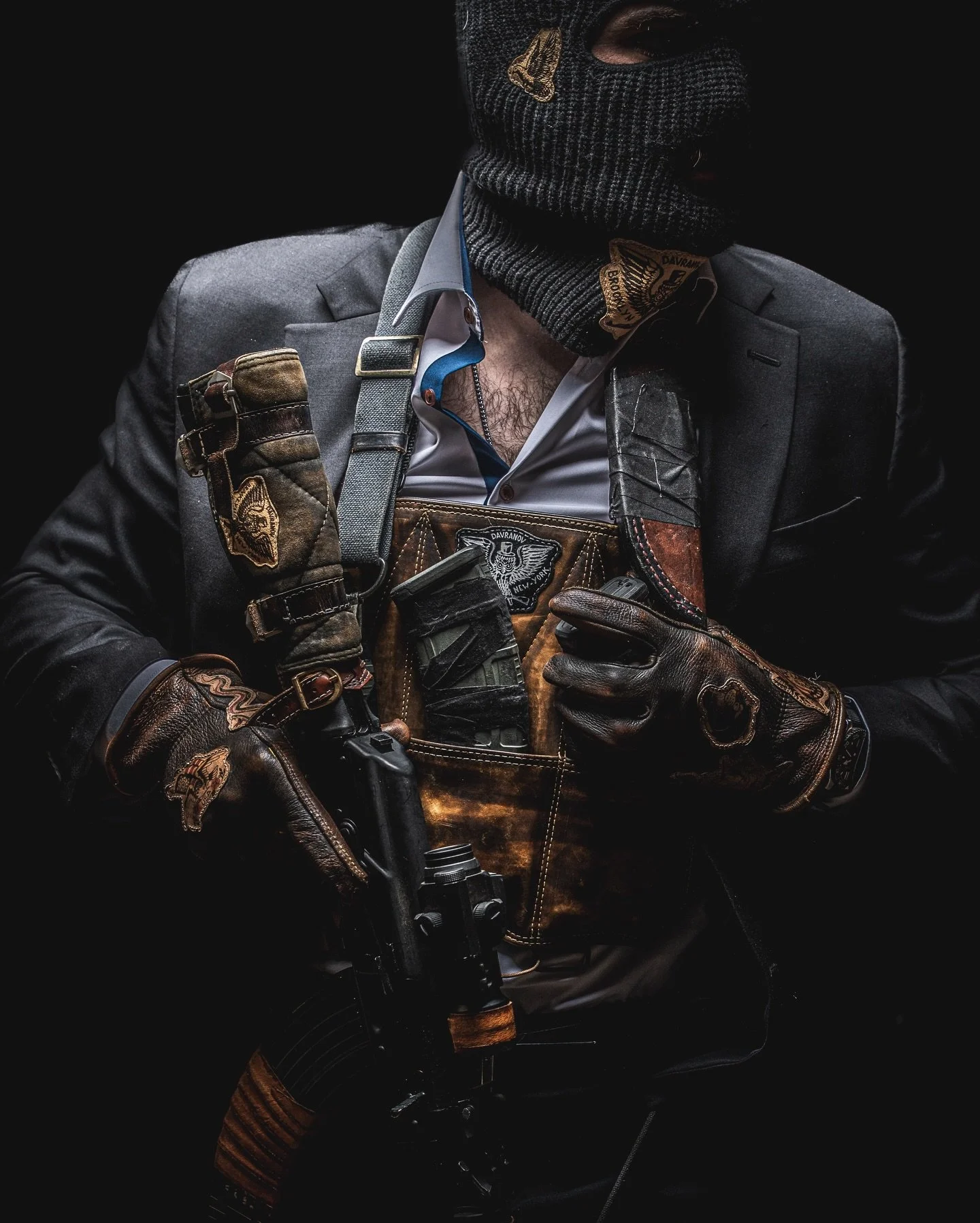 I&rsquo;d like to make a withdraw. 🥷💰
.
@davranov chest rig, gloves, mask, cheek wrap, leather tape
.
@smallrig.us 
@sonyalpha 
.
#customleather #davranov #filmsetphotography #heroshot #cinematicphotography