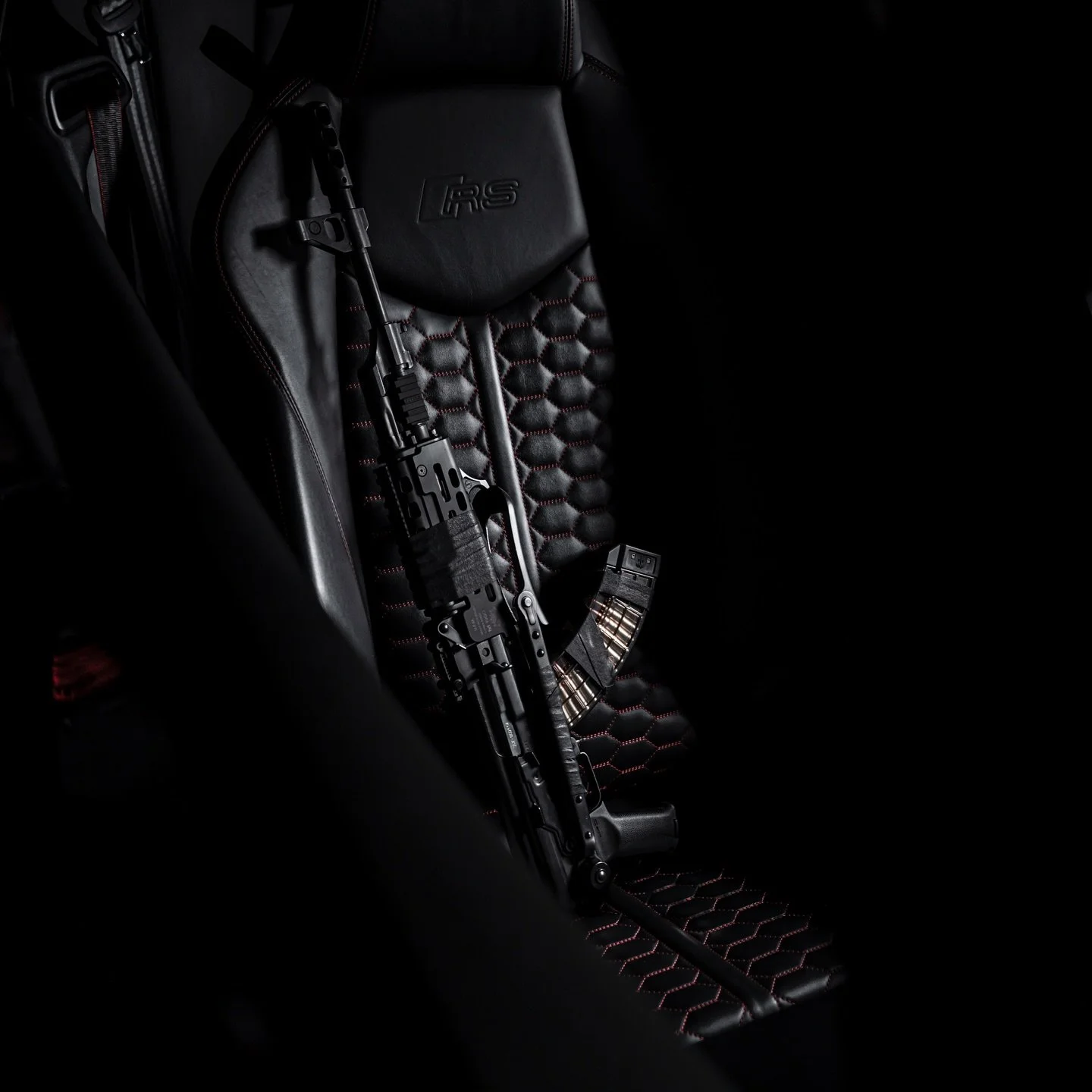 Sleek. ⚫️🔴 
.
@phantomfabwerkz 🔫🥷
@davranov black leather tape
.
#audi #ak47 #kalashlife #customleather #moody