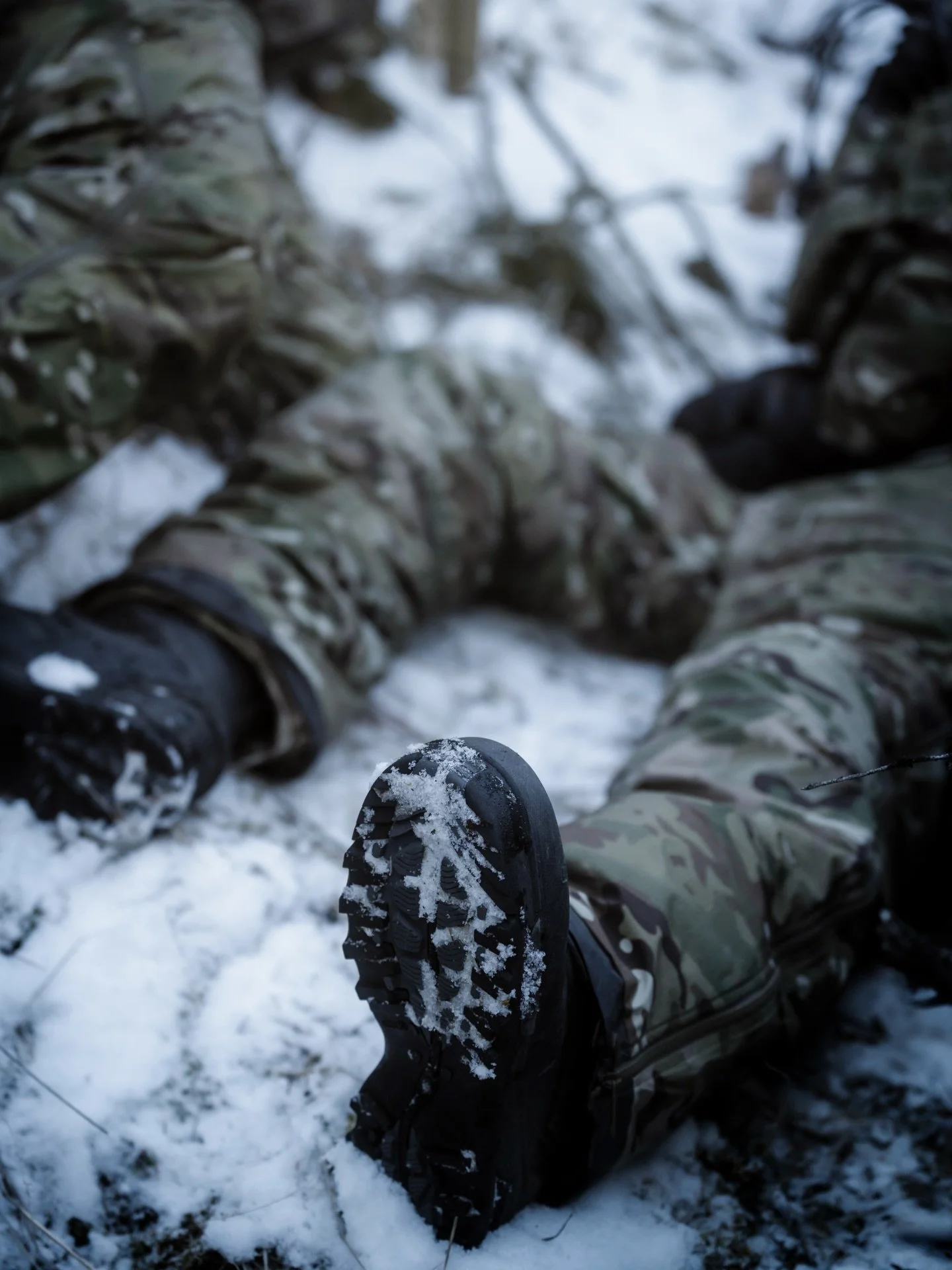 10/10 bleed out spot. 🩸❄️
.
Shot from @beware_media_group winter warfare shoot. 
.
#bleedoutspot #bladerunner #multicam #filmsetphotography #cinematicphotography 
.
@calebthecameraguy 
@collin.86d