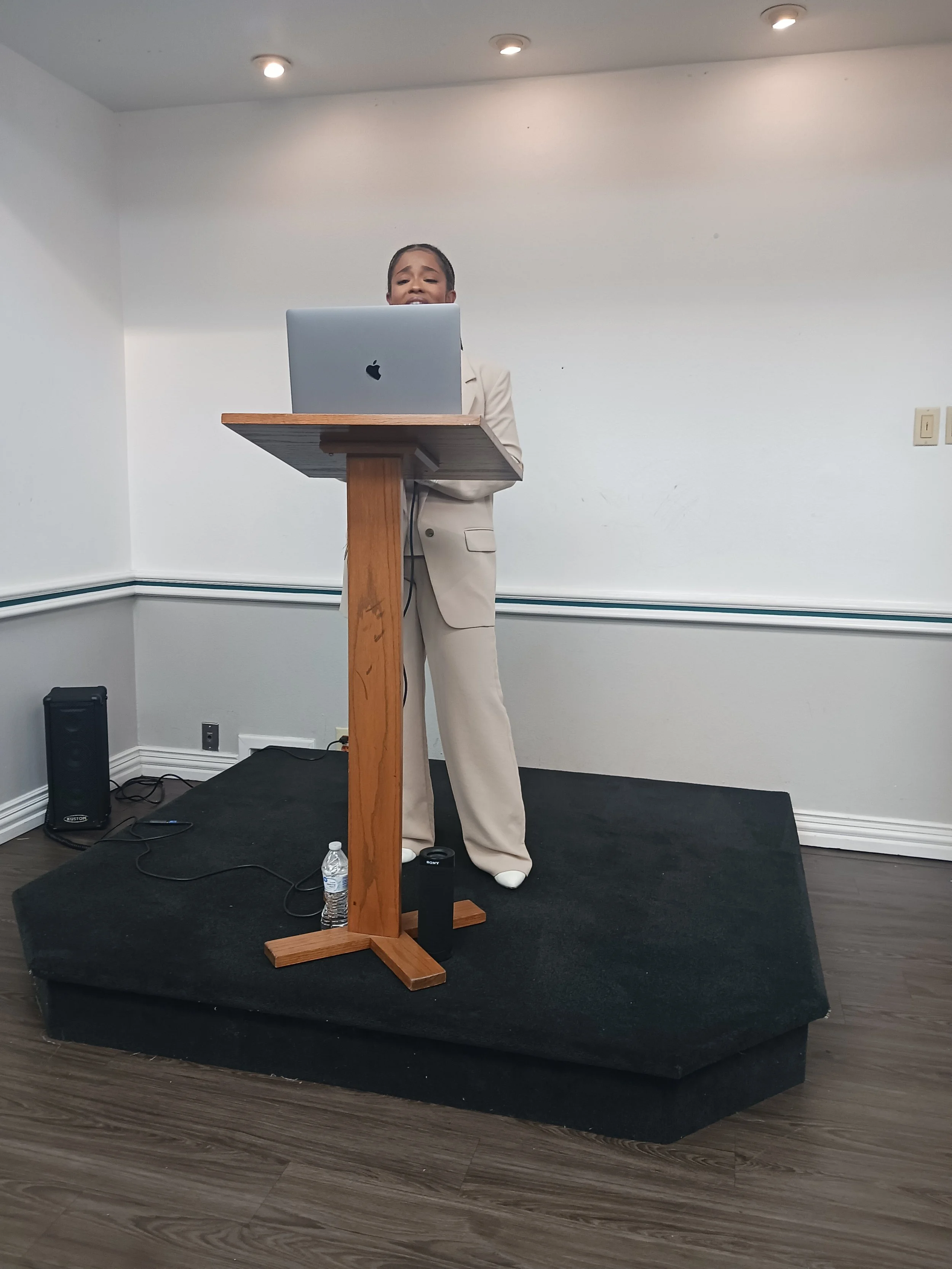 Treyvia ministering the Word of the Lord at the Prophetic Worship, Word & Prayer 9/5/25