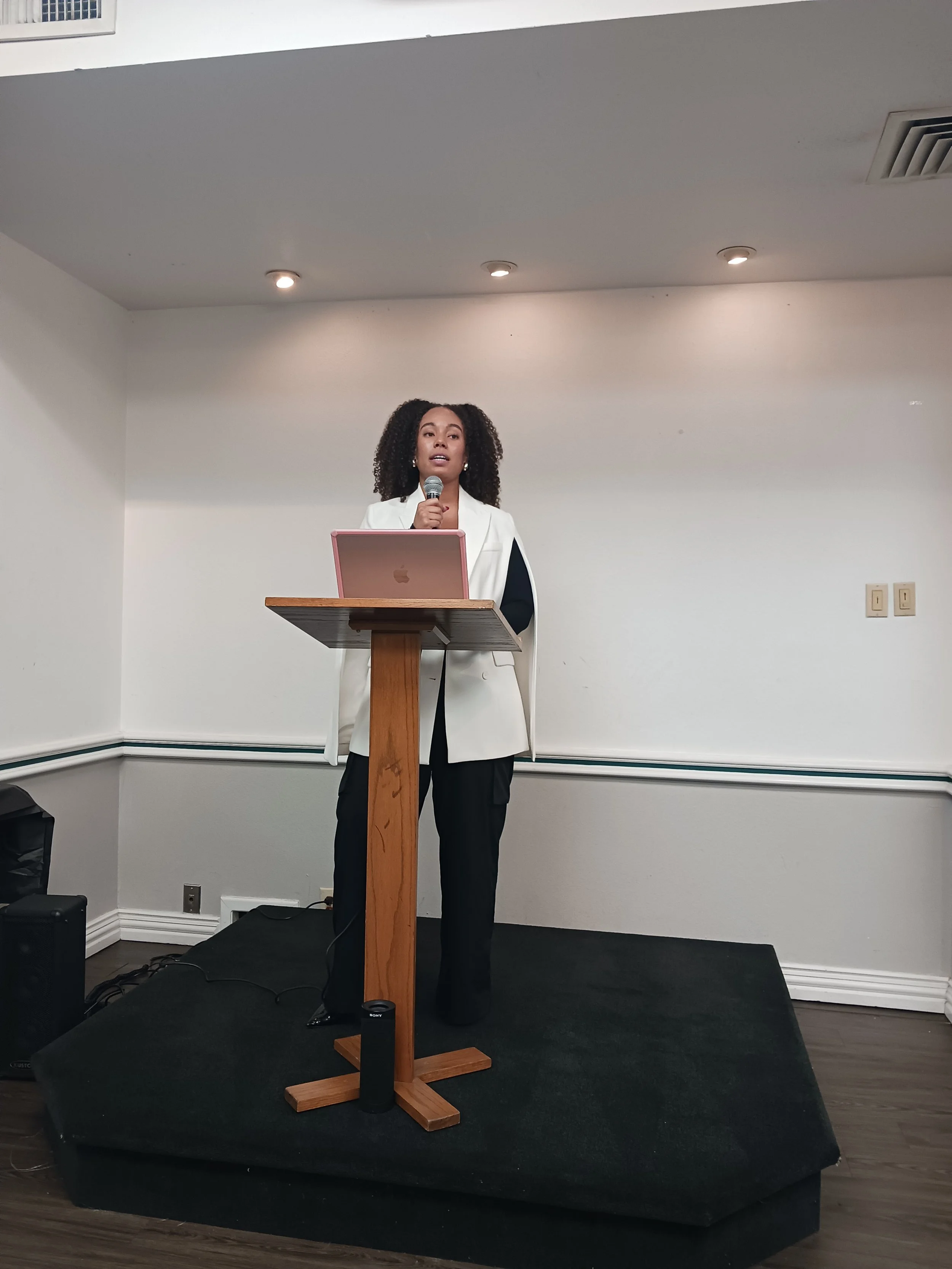 Nevada ministering the Word of the Lord at the Prophetic Worship, Word & Prayer 11/7/25