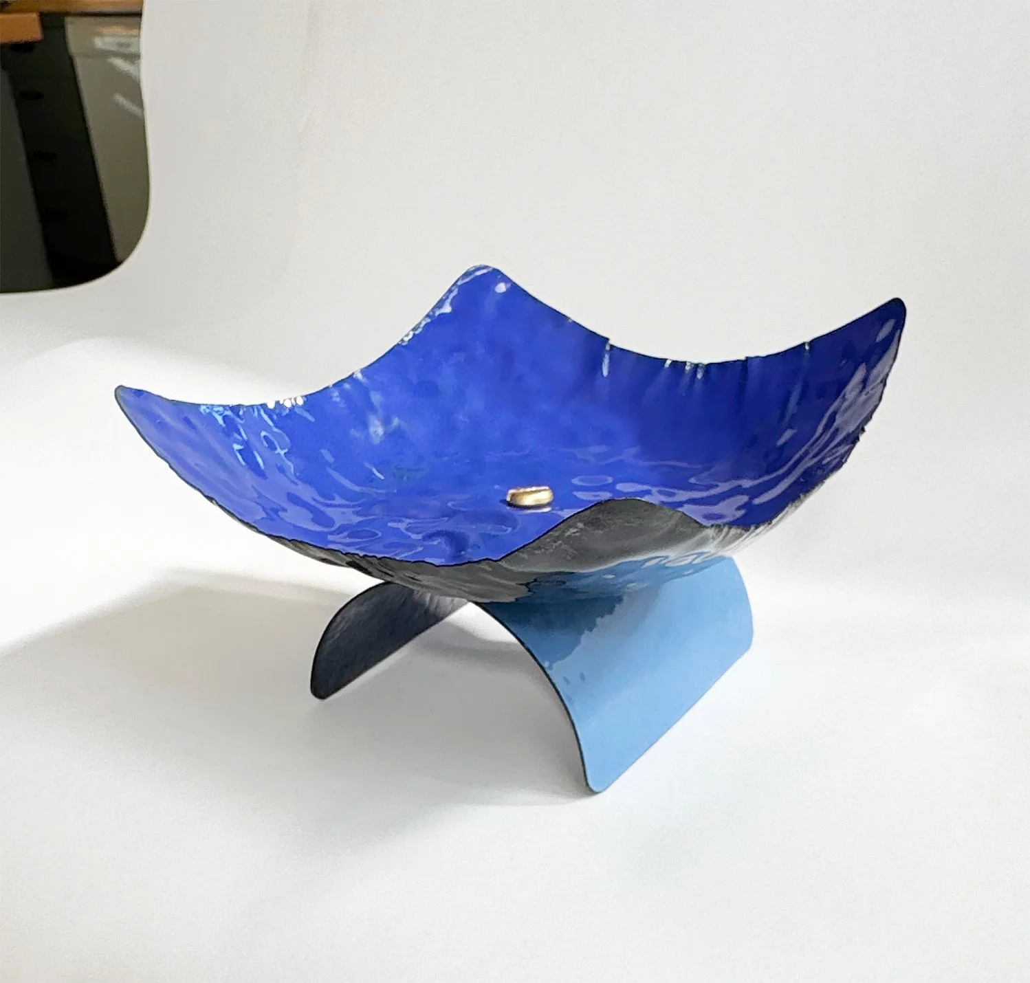 blue sq canhol.jpg