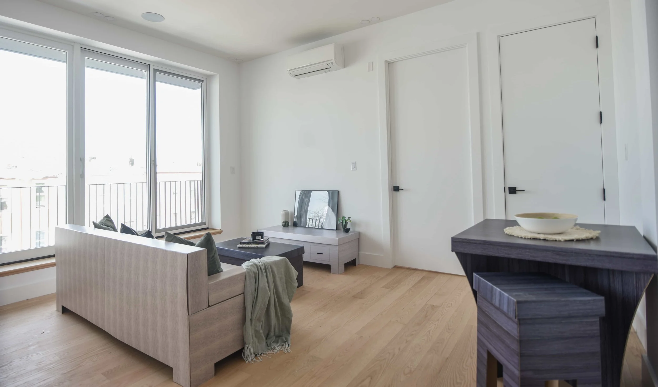 Living room Full set 5.jpg