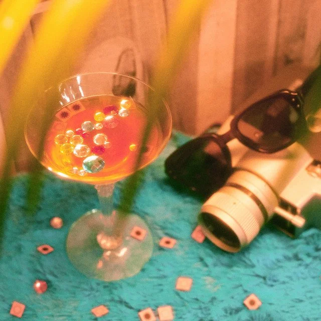 Necedad - Disco Bahía