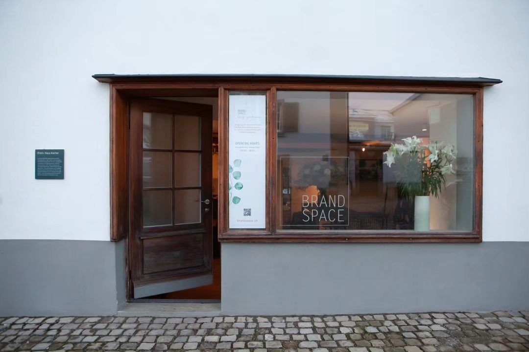 NEW CLIENT: We are happy to announce our collaboration with @brandspace_ch and to be supporting the team on the Swiss-German speaking Market bringing visibility on their Business Hub nestled in a stunning 14th-century townhouse in Meilen #KioskAgency