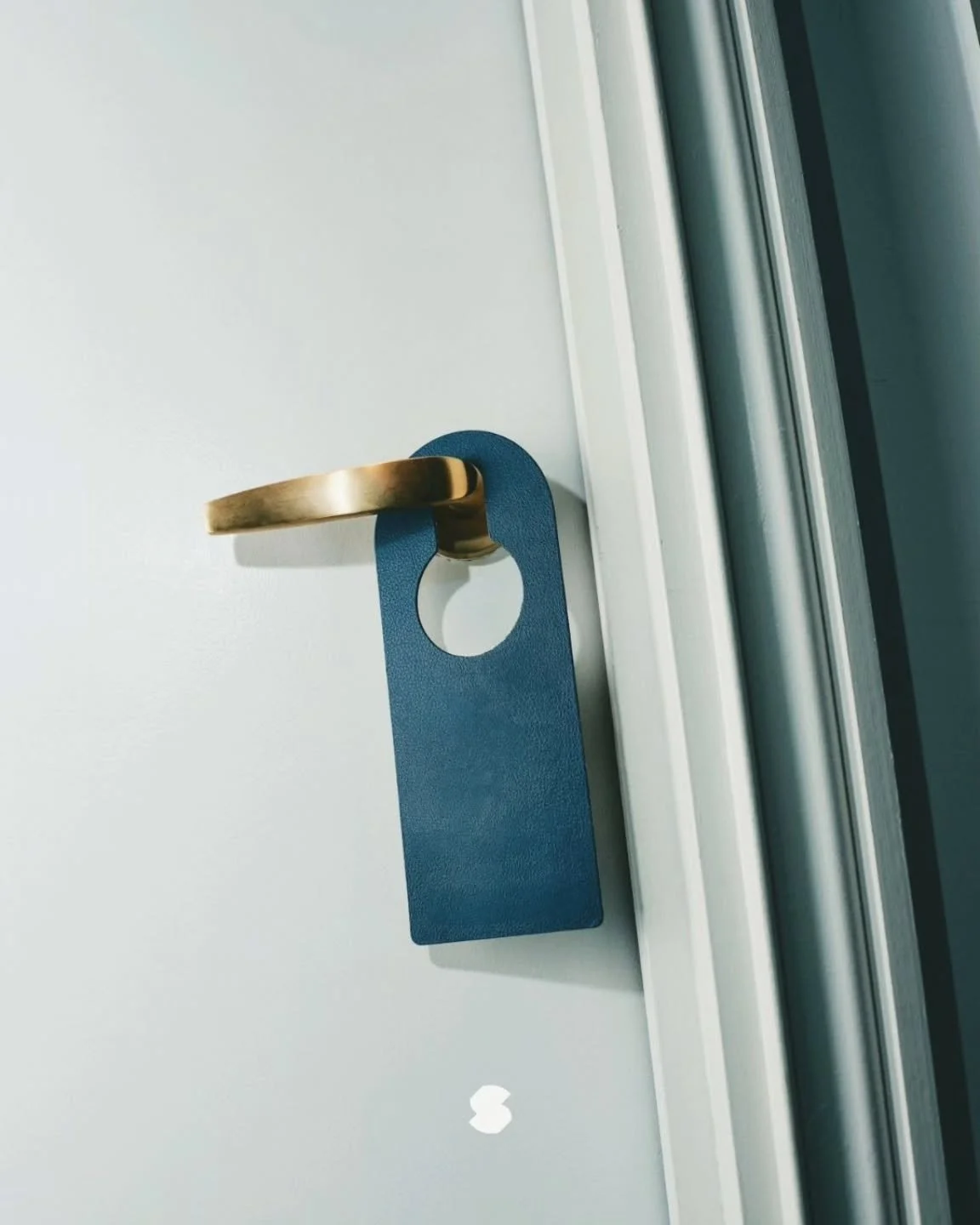 Behind the door: a first-of-its-kind experience is arriving - @smartbox_signature_ch exclusively for Switzerland.
Coming soon🚪 #KioskAgency
📷 Content by @by.a.management