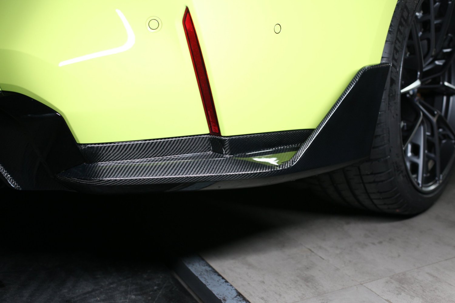 M3/M4 G8X MP Style Dry Carbon Fiber Diffuser