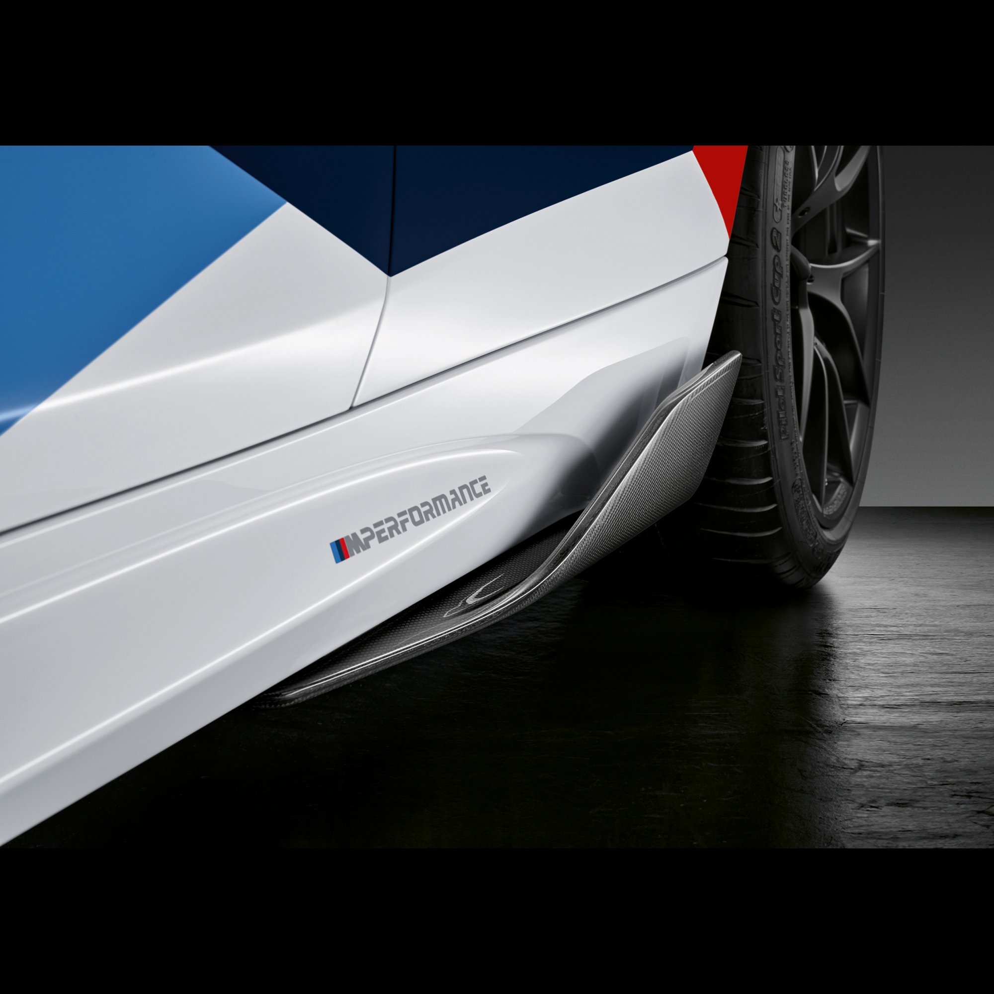 M-Performance-Carbon-Sidewings-BMW-F87-M2.jpeg
