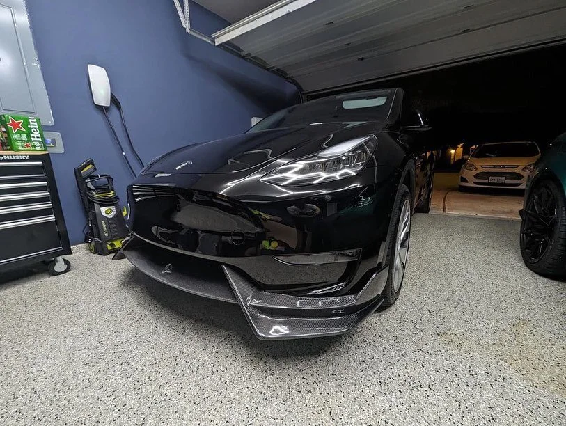 Someone got pretty good installation technique. A set for Tesla Model Y. 

For special color or tailor service to any brand and model:
&mdash;&mdash;&mdash;&mdash;&mdash;&mdash;&mdash;&mdash;&mdash;&mdash;&mdash;&mdash;&mdash;&mdash;&mdash;&mdash;&md
