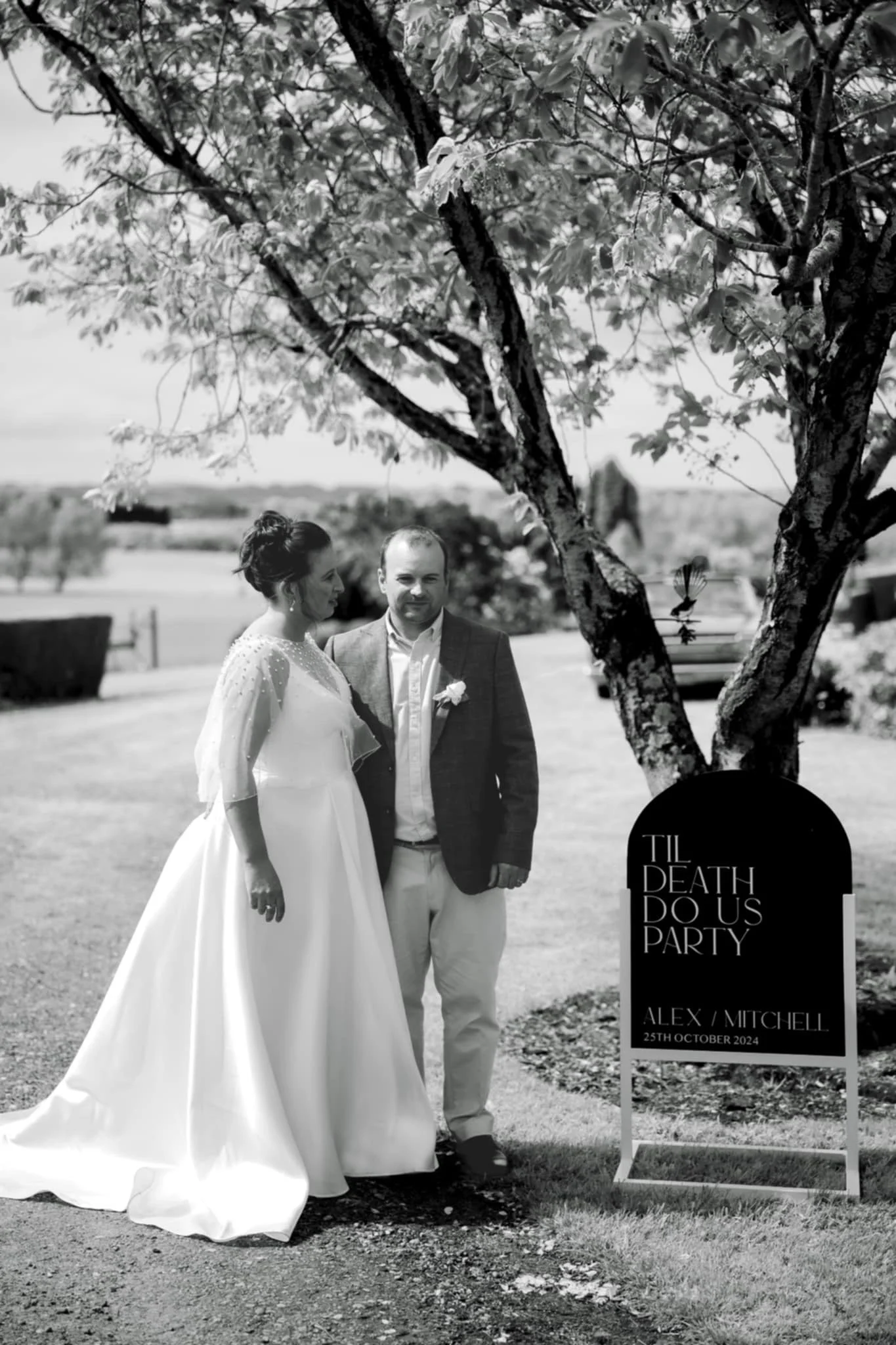 White Slide in Frame, black acrtlic welcome sign.JPG