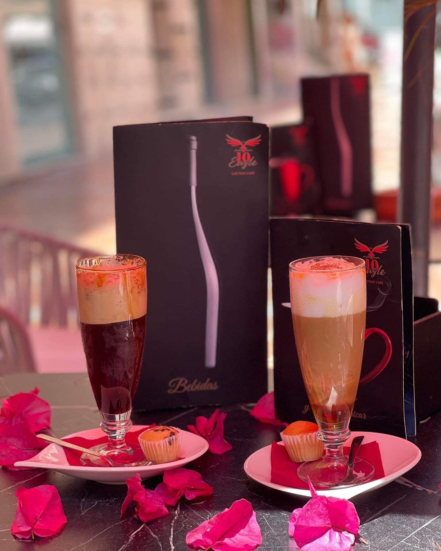 Caf&eacute; frapp&eacute; o late ? 

#eagleloungecafe #marbella #cafe #illy #enlamejorcompa&ntilde;ia #terraza #v