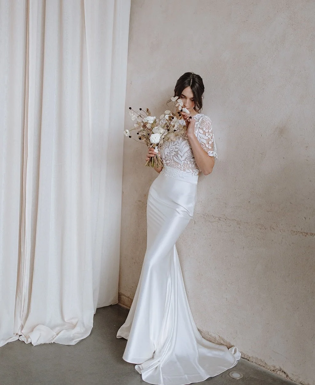 From full length romance to a dancing mini 💫

Bridal separates are an effortless way to create more than one look for your day, not to mention adding longevity to your bridal wardrobe in re wearable pieces. 

Would you slip into a mini for your even