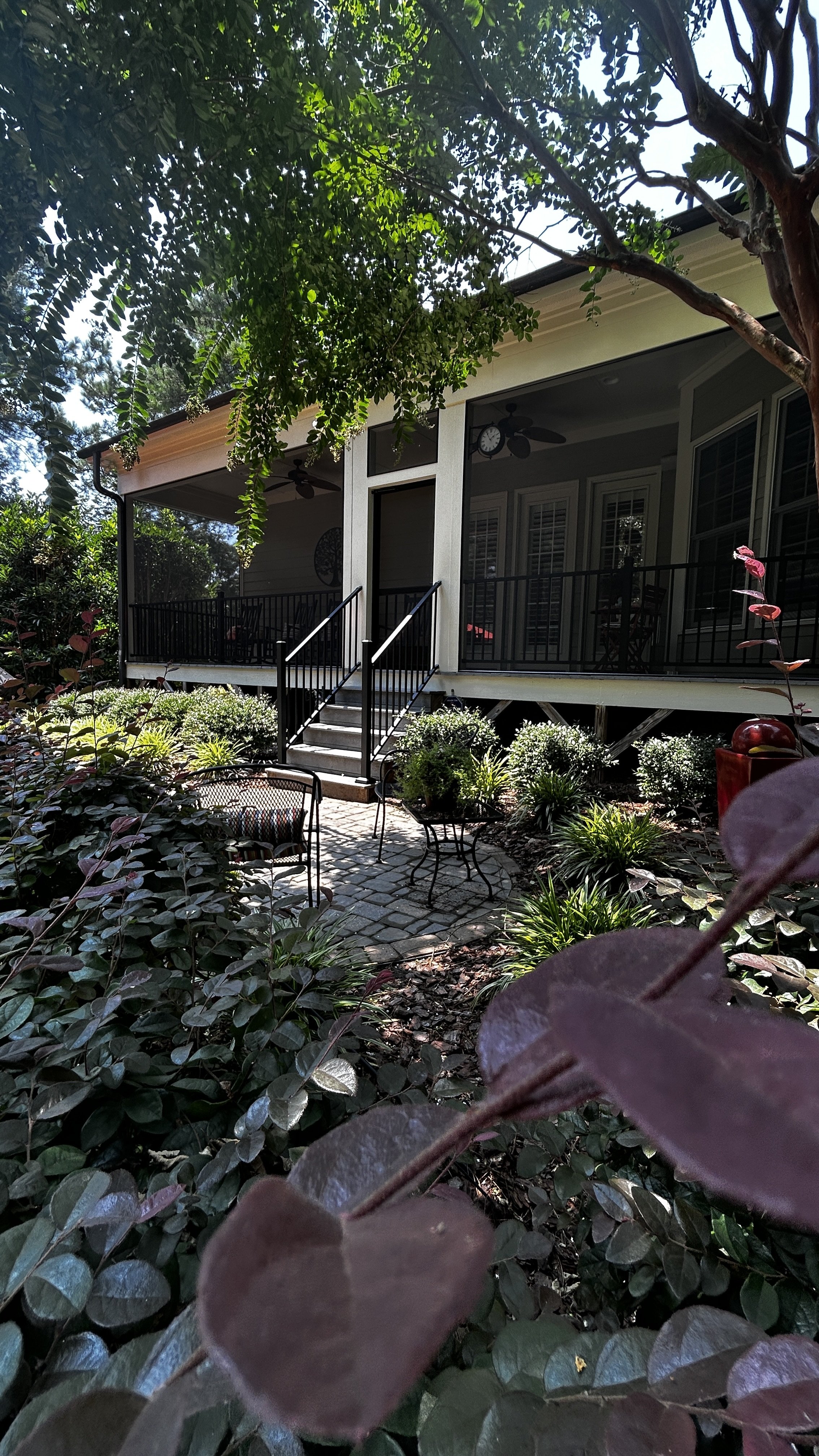 MacKay Screened Porch: ScreenEZE Screens | Deckorator's Railing | PCA Screen Door