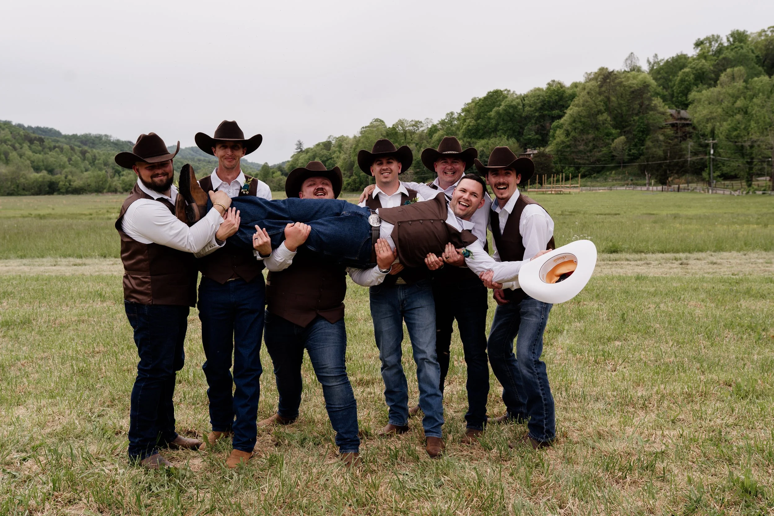 32 5. Family and Friends Portraits.jpg