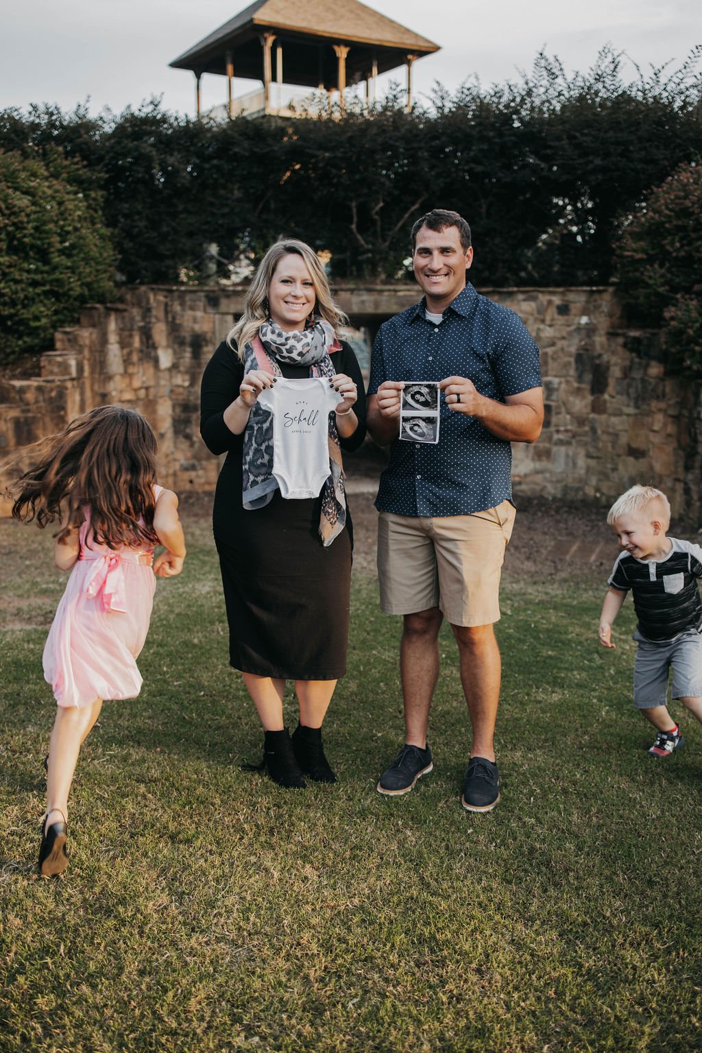 SchallBabyAnnouncement-4398.jpg