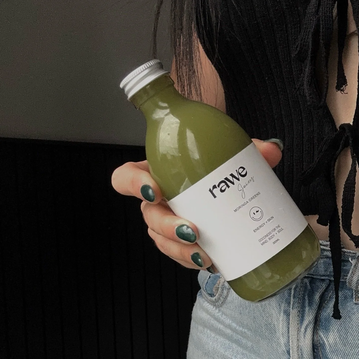 Not all juices and smoothies are created equal... quality matters. 💯 
Our gorgeous RJ glass bottles are more than just good looks. 
They mean that we can keep the promise we made to the Earth when we started our business. The promise? To leave our