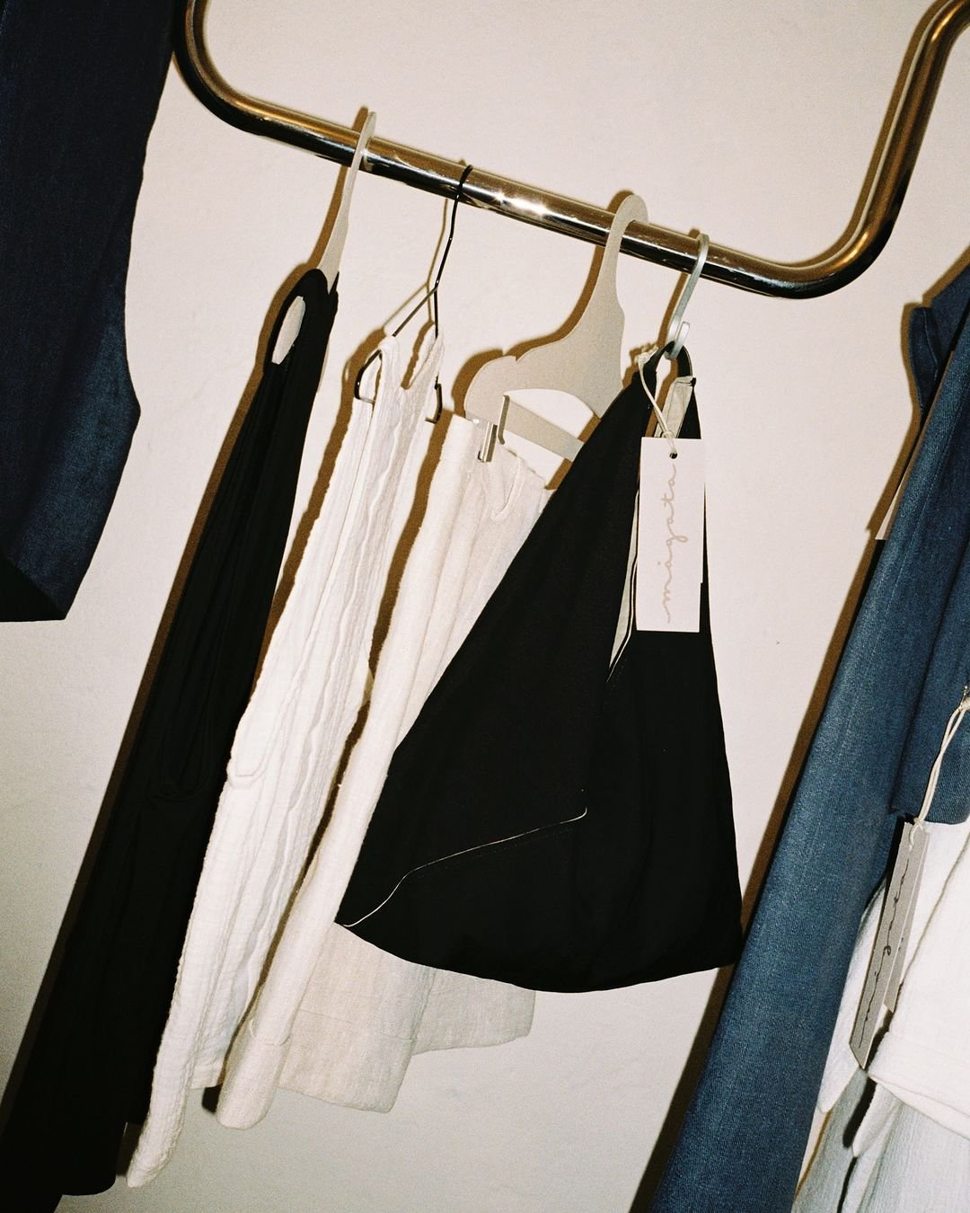 Flow by @paleworks displaying @magataproject SS24 collection at the last @gemini_berlin pop up 🫶Photos @darinbelonogova.jpg