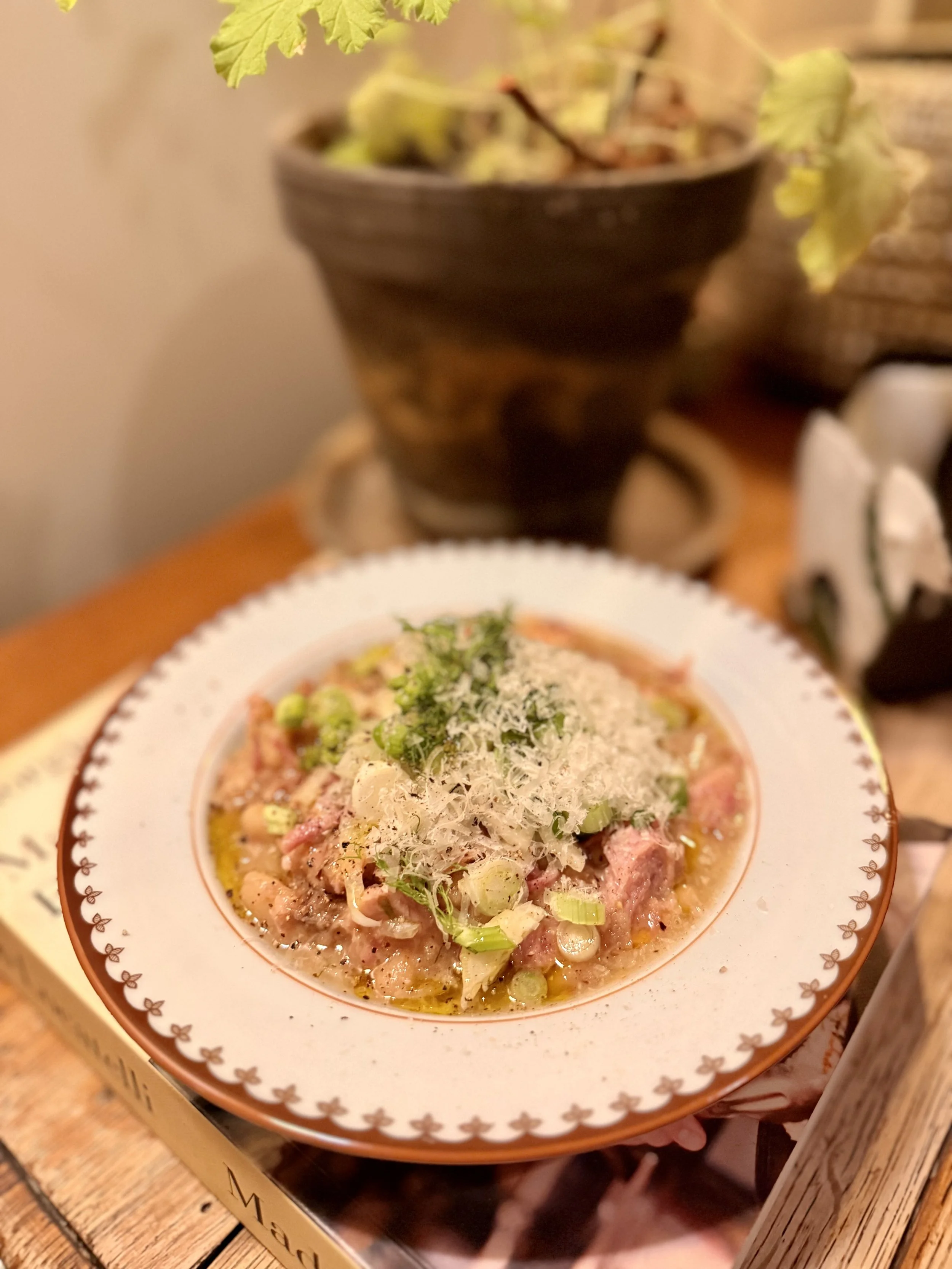 Suppe med Rester av Juleskinke og Hvite Bønner